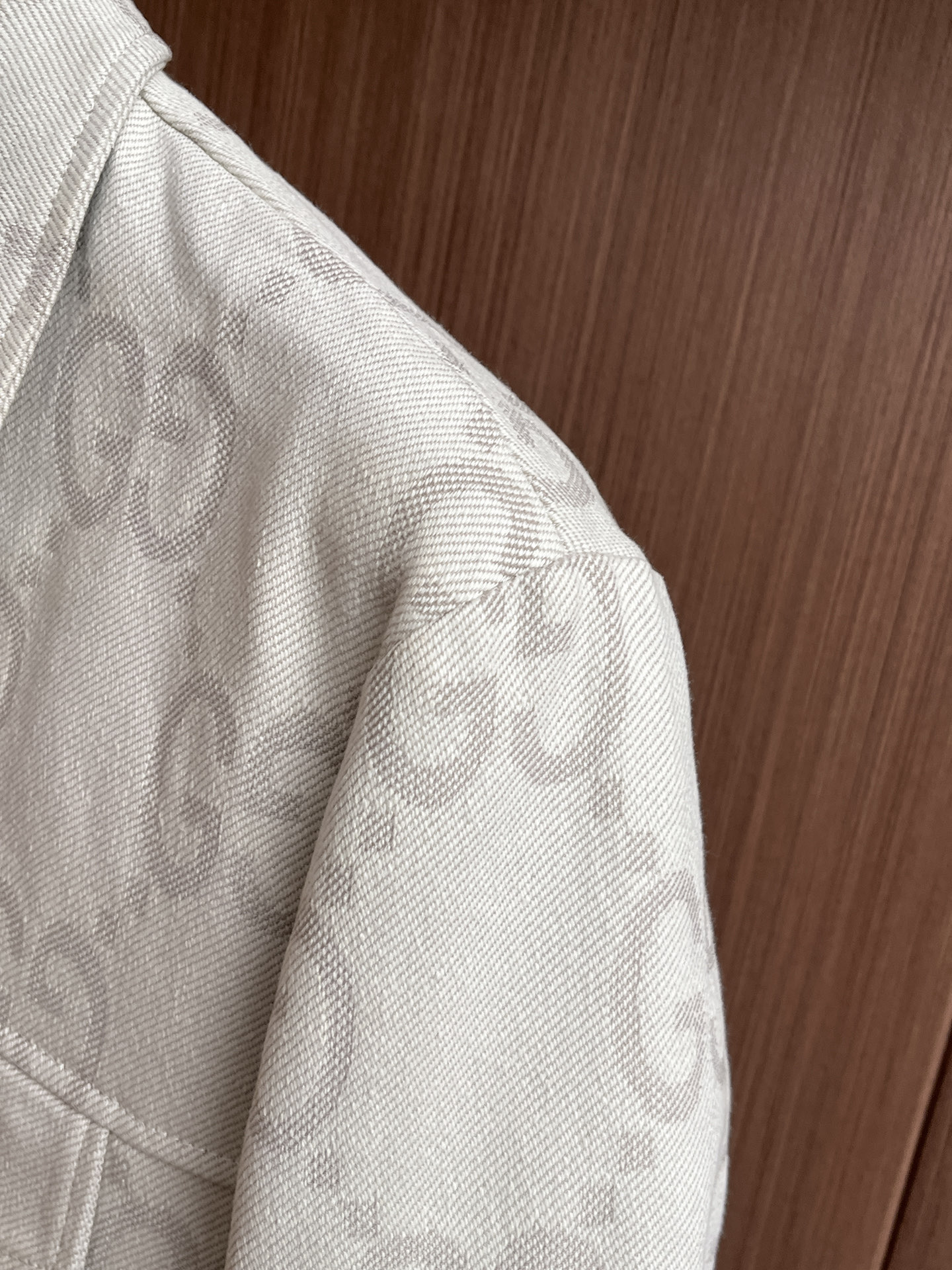 古驰 2025 秋冬 牛仔外套 新款爆款专柜新款休闲时尚夹克 超前卫设计风格 细腻舒适 穿着非常轻便不易