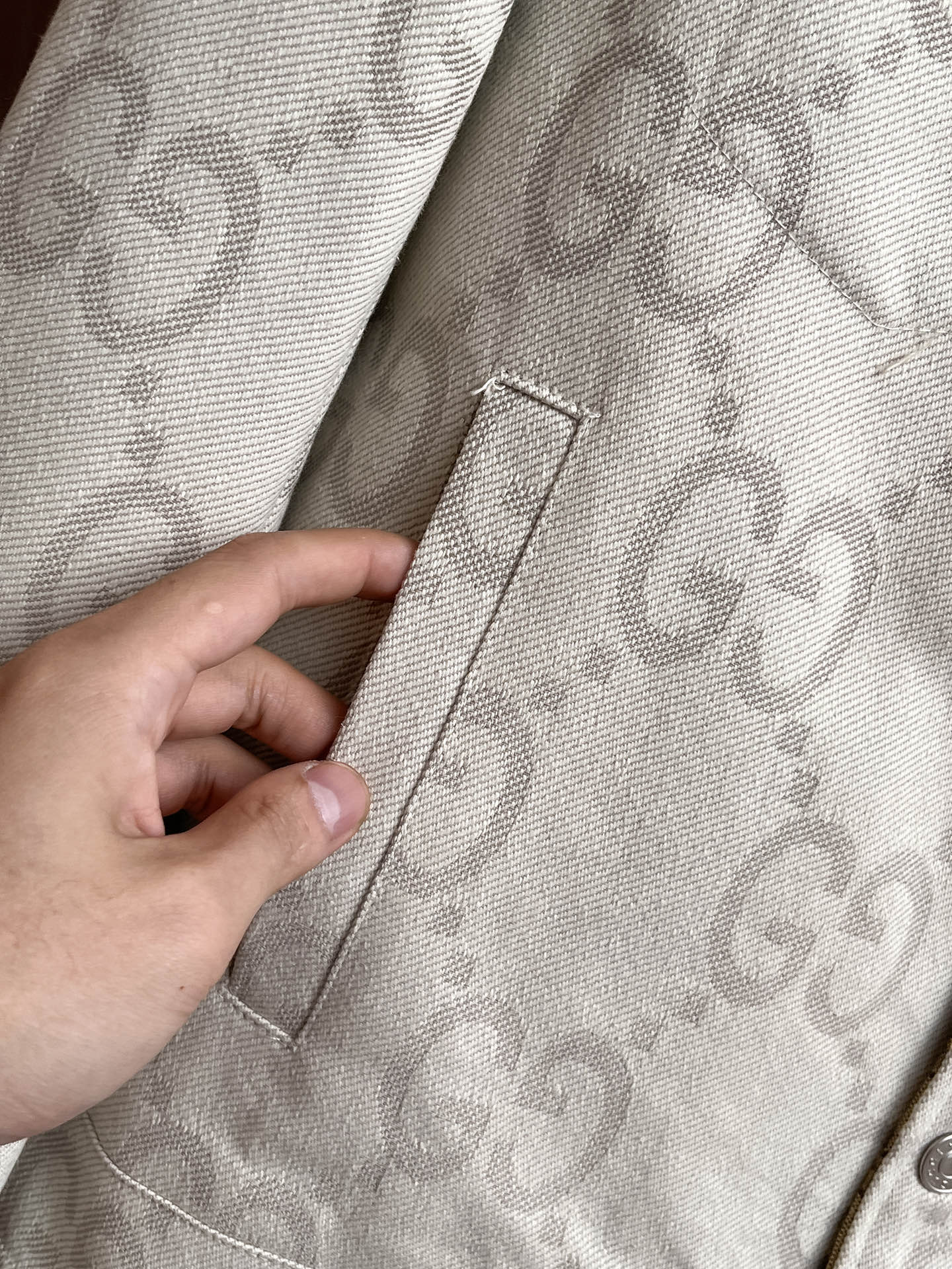 古驰 2025 秋冬 牛仔外套 新款爆款专柜新款休闲时尚夹克 超前卫设计风格 细腻舒适 穿着非常轻便不易