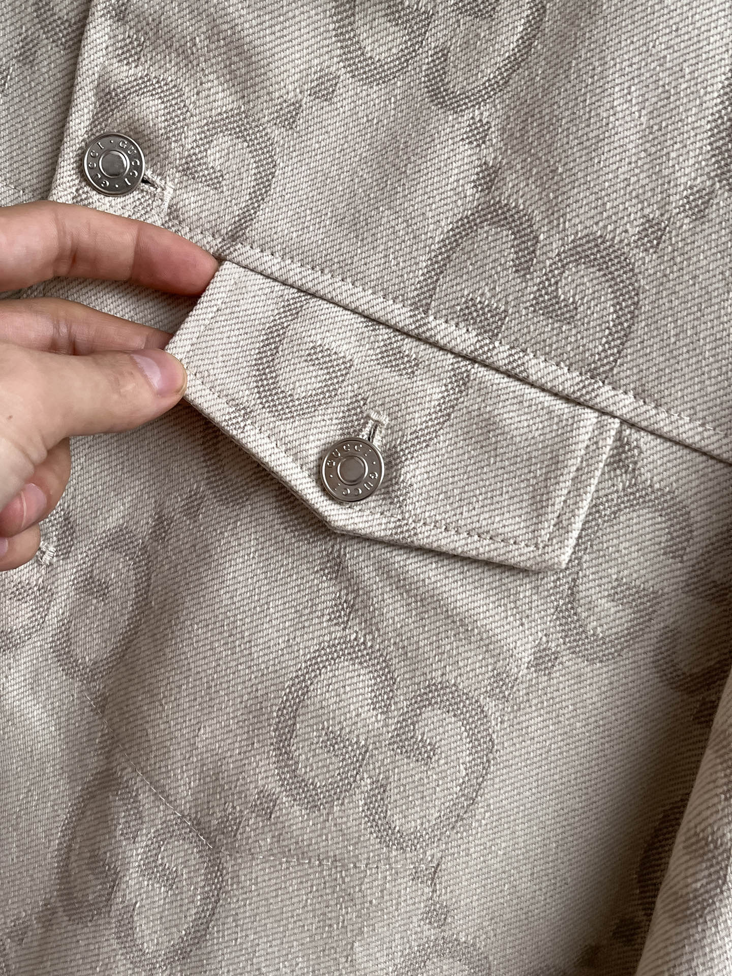 古驰 2025 秋冬 牛仔外套 新款爆款专柜新款休闲时尚夹克 超前卫设计风格 细腻舒适 穿着非常轻便不易