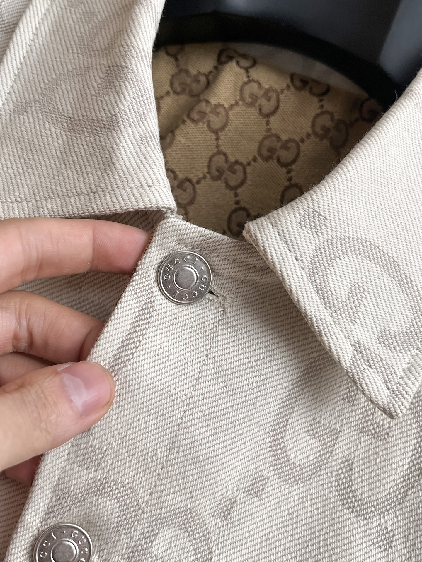 古驰 2025 秋冬 牛仔外套 新款爆款专柜新款休闲时尚夹克 超前卫设计风格 细腻舒适 穿着非常轻便不易