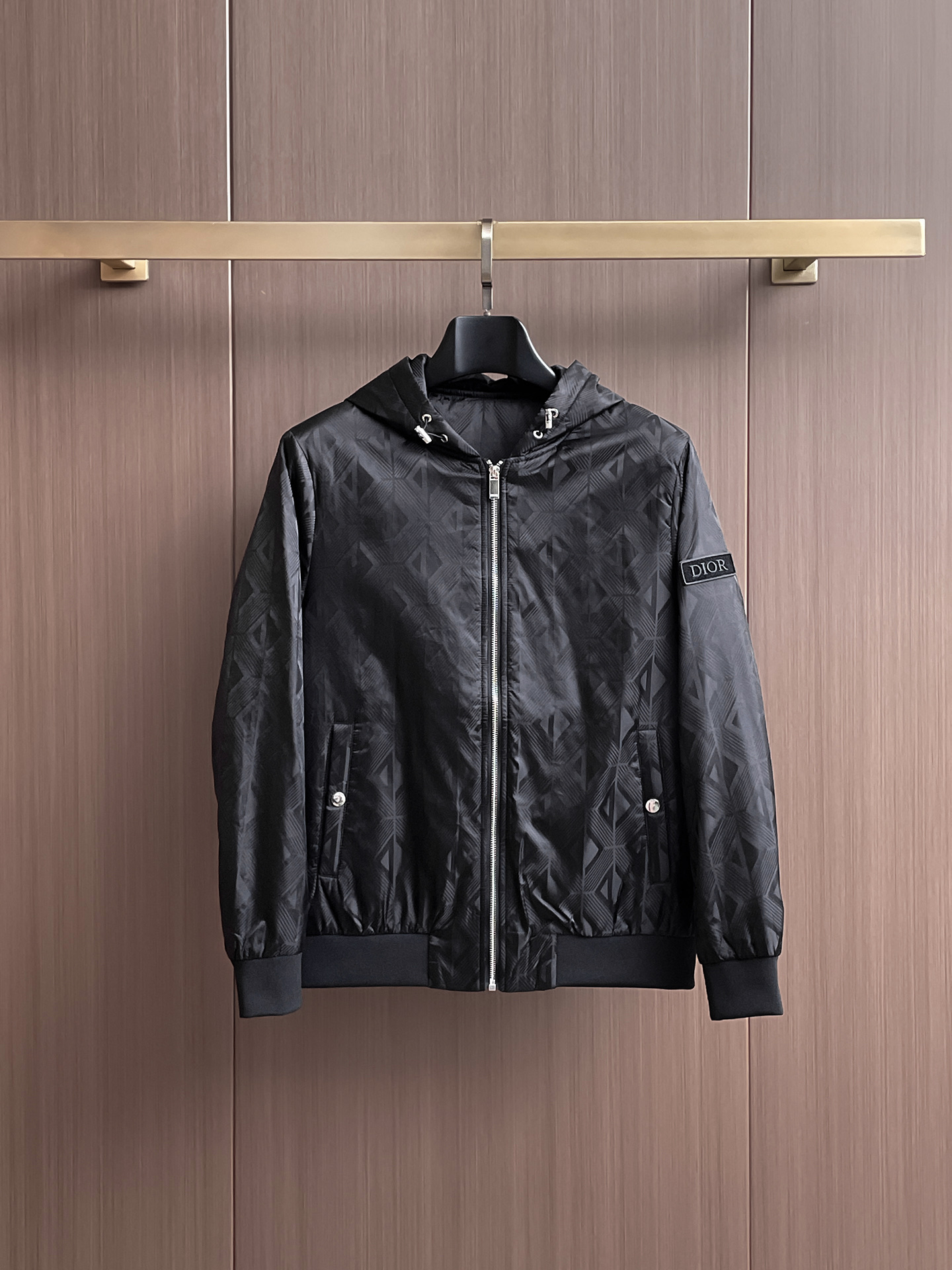 迪奥 棉衣 2025 秋冬 新款爆款专柜新款休闲时尚夹克 超前卫设计风格 细腻舒适 穿着非常轻便不易起皱