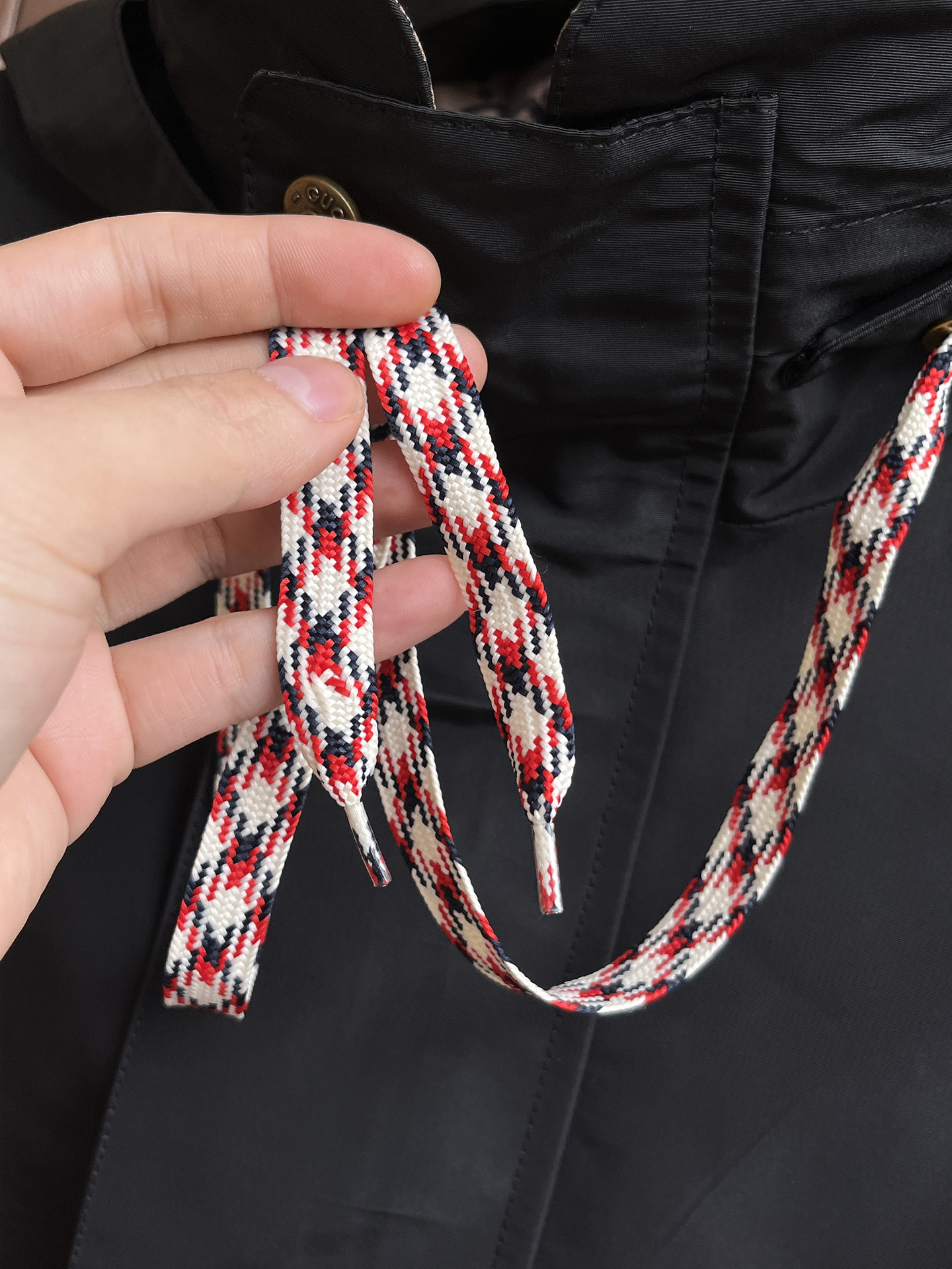 古驰 2025 秋冬 新款爆款专柜新款休闲时尚夹克 超前卫设计风格 细腻舒适 穿着非常轻便不易起皱。多重