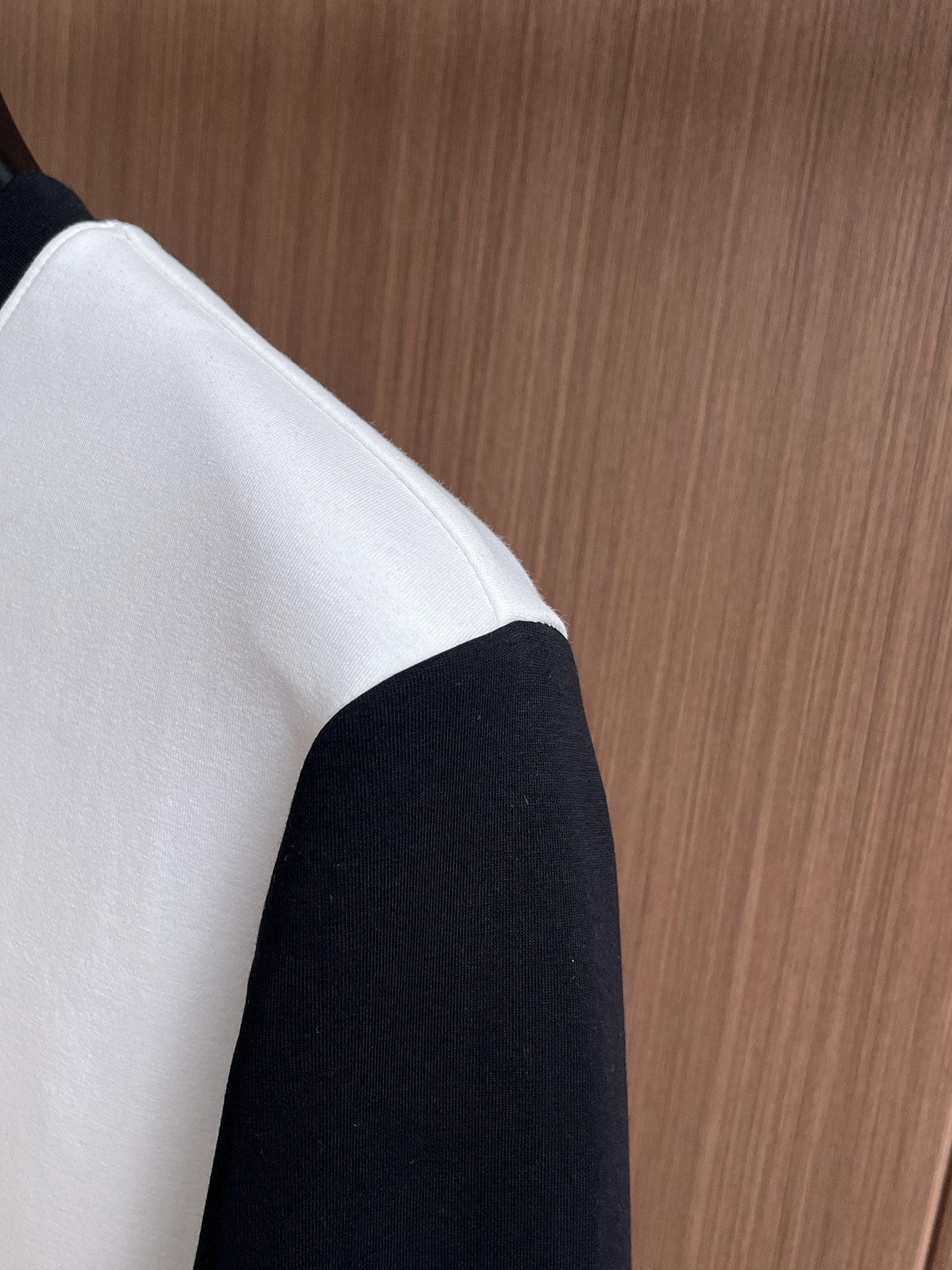 普拉达 2025早秋新款 顶级版本 最新款空气层 卫衣独家发售！原版复刻，独家设计，超强工艺！极其奢华！