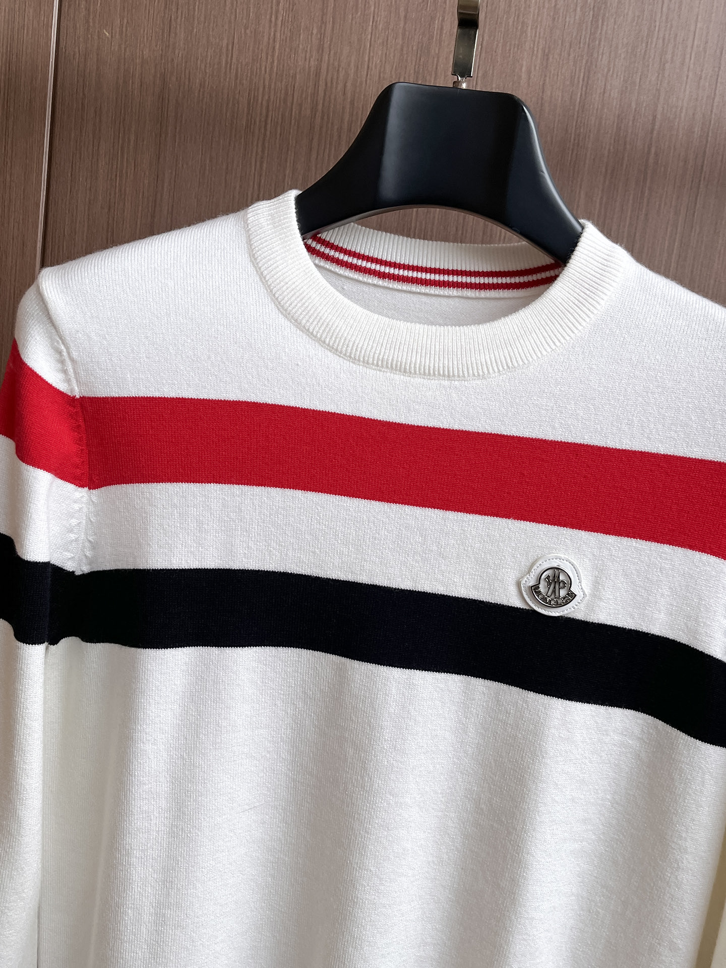 蒙口 毛衣 2025秋冬最新系列，专柜1:1顶级复刻，全品相！加厚款，潮人必备单品！懂货的老铁赶紧下手，