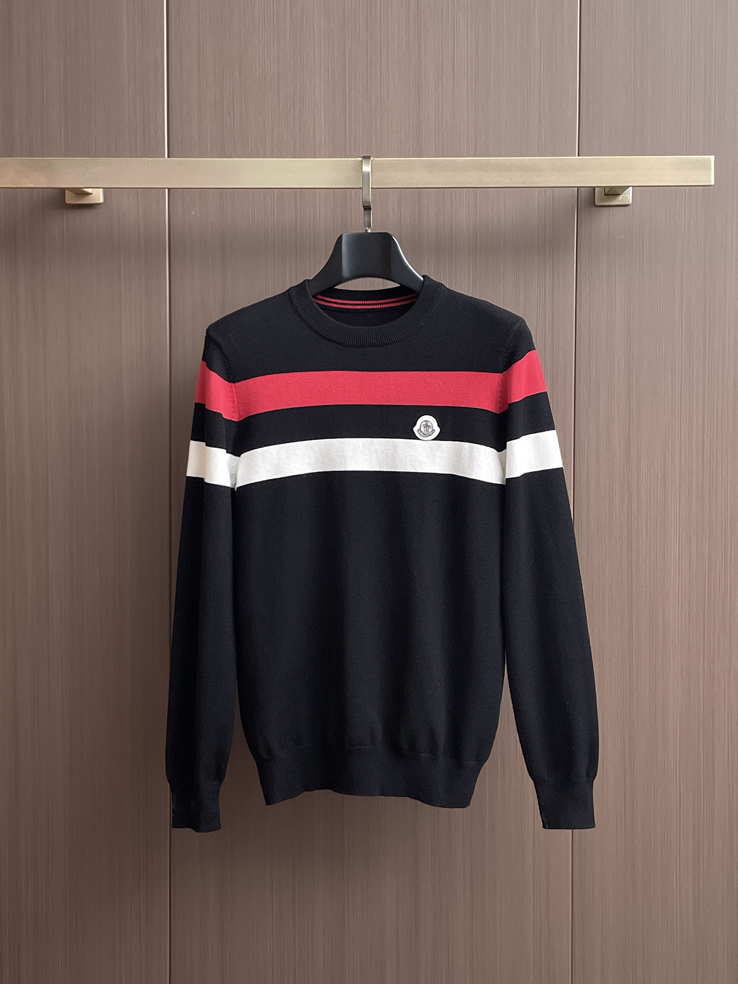 蒙口 毛衣 2025秋冬最新系列，专柜1:1顶级复刻，全品相！加厚款，潮人必备单品！懂货的老铁赶紧下手，