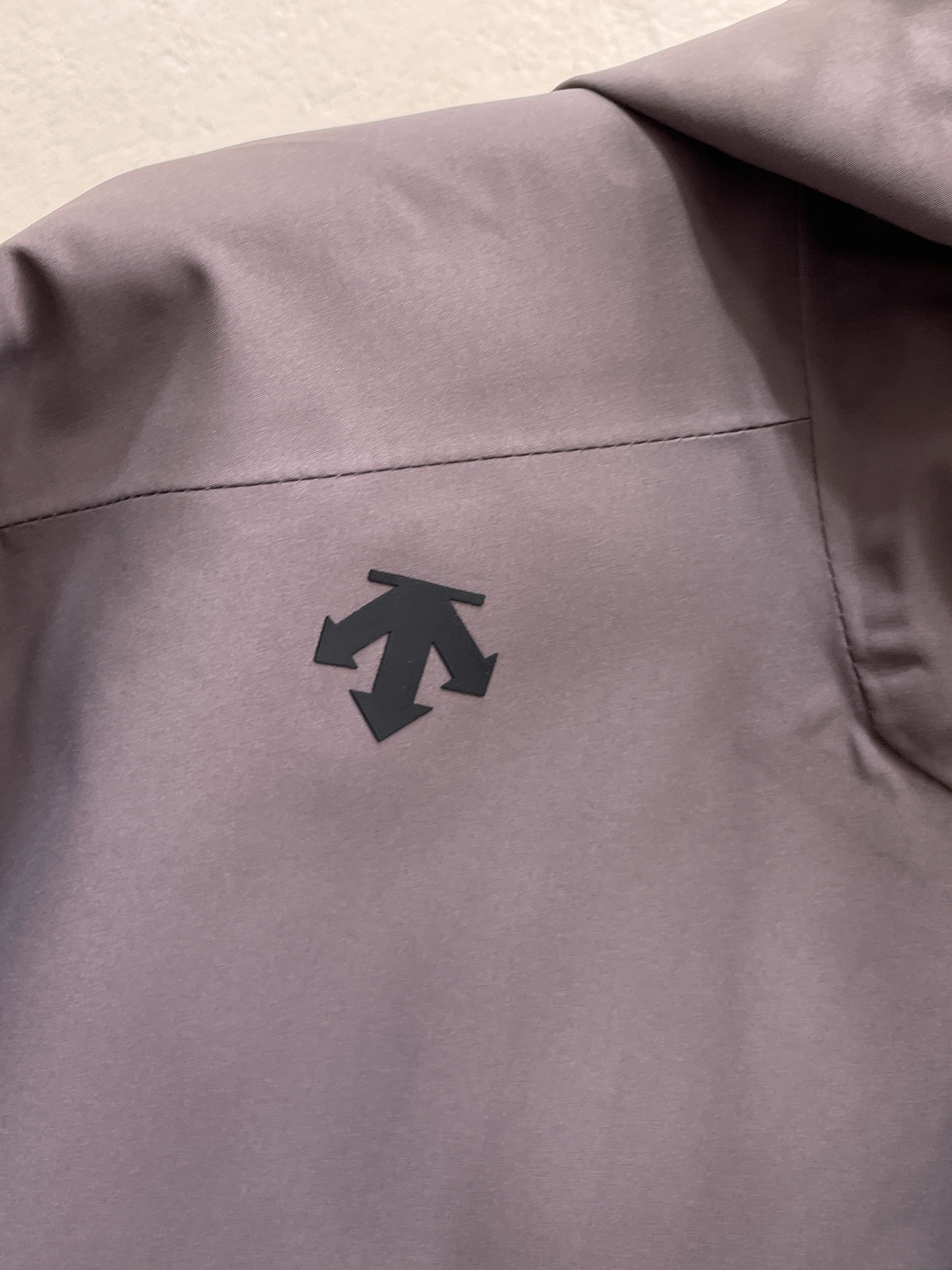 新品 迪桑特 25ss新款轻薄硬壳冲锋衣百搭户外男女同款🔥采用原厂GORE-TEX科技面料细节辅料全部同