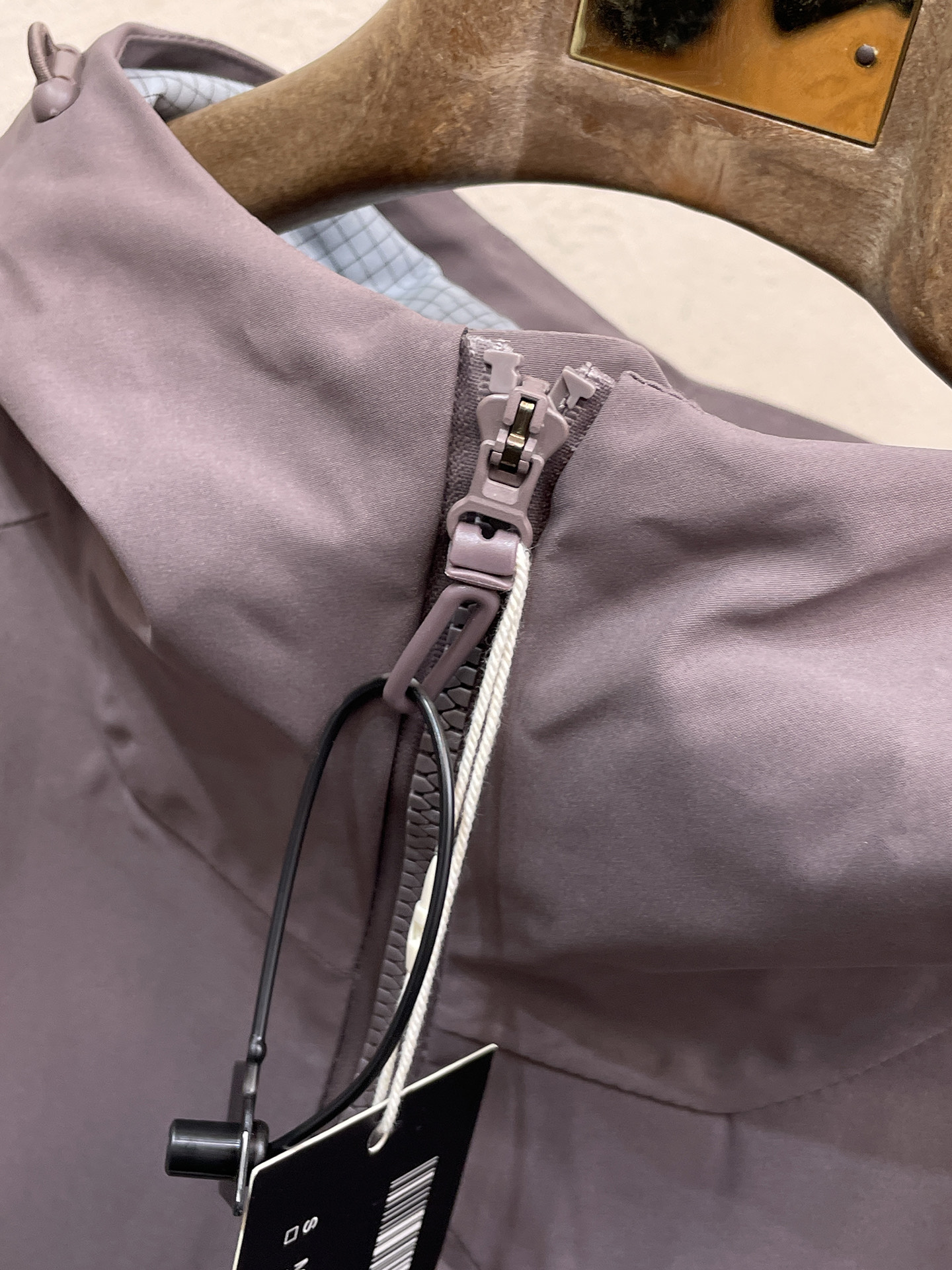 新品 迪桑特 25ss新款轻薄硬壳冲锋衣百搭户外男女同款🔥采用原厂GORE-TEX科技面料细节辅料全部同