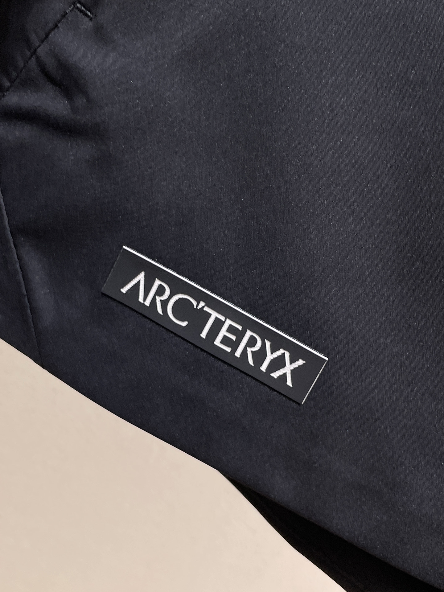 新品 始祖鸟 25ss新款轻薄硬壳冲锋衣百搭户外男女同款🔥采用原厂GORE-TEX科技面料细节辅料全部同