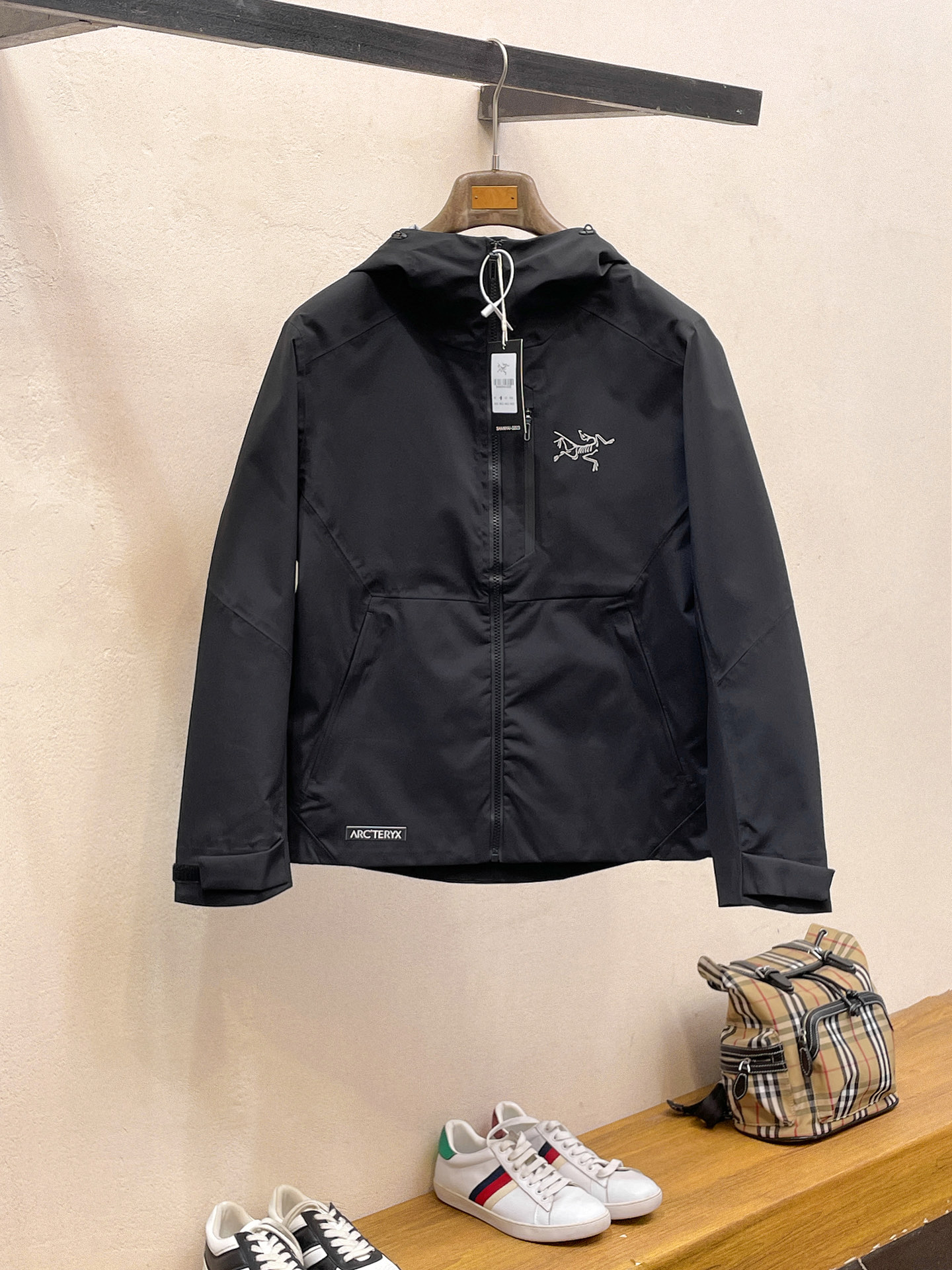 新品 始祖鸟 25ss新款轻薄硬壳冲锋衣百搭户外男女同款🔥采用原厂GORE-TEX科技面料细节辅料全部同