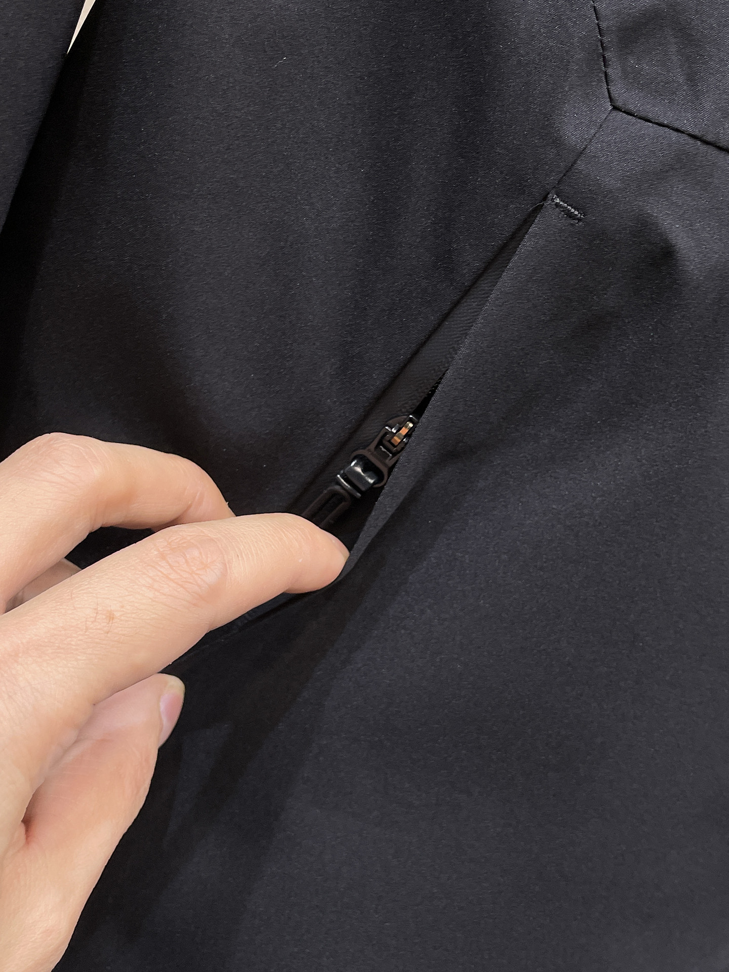 新品 始祖鸟 25ss新款轻薄硬壳冲锋衣百搭户外男女同款🔥采用原厂GORE-TEX科技面料细节辅料全部同