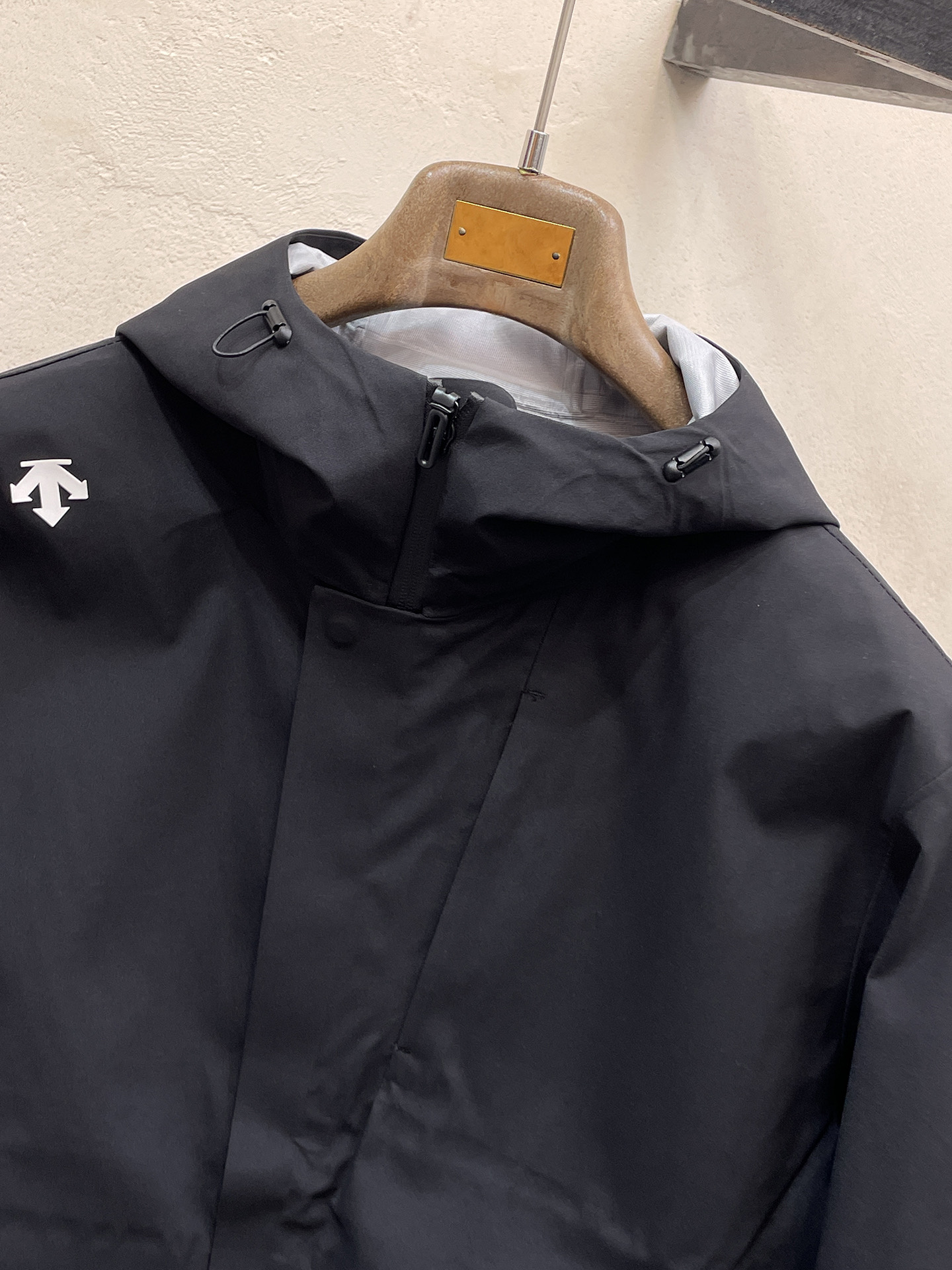 新品 迪桑特 25ss新款轻薄硬壳冲锋衣百搭户外男女同款🔥采用原厂GORE-TEX科技面料细节辅料全部同