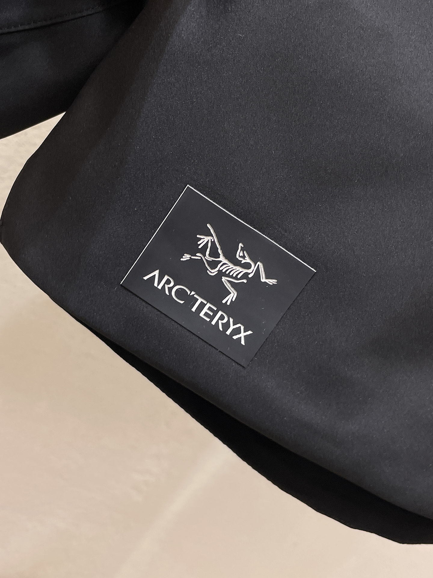 新品 始祖鸟 25ss新款轻薄硬壳冲锋衣百搭户外男女同款🔥采用原厂GORE-TEX科技面料细节辅料全部同