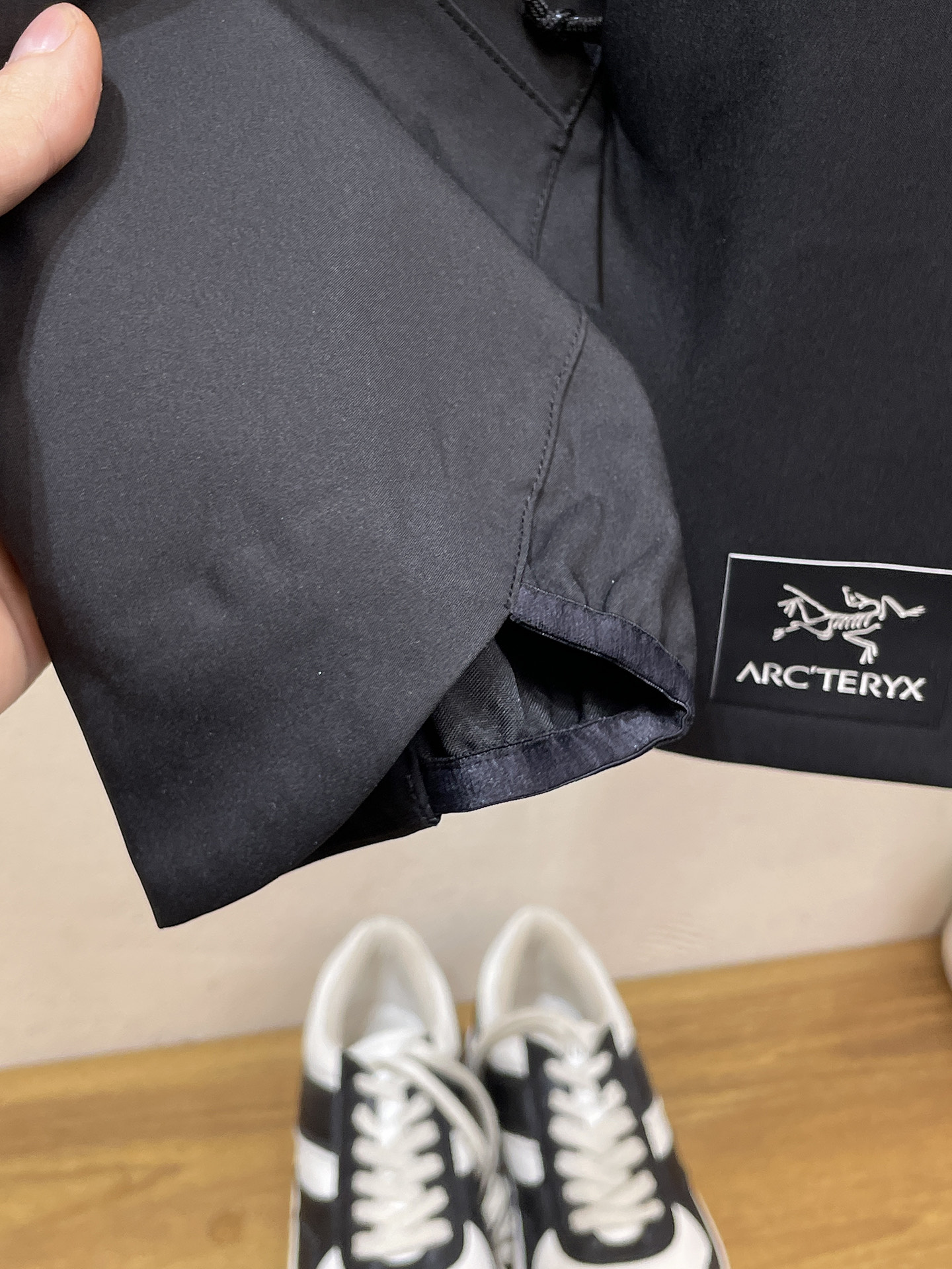 新品 始祖鸟 25ss新款轻薄硬壳冲锋衣百搭户外男女同款🔥采用原厂GORE-TEX科技面料细节辅料全部同