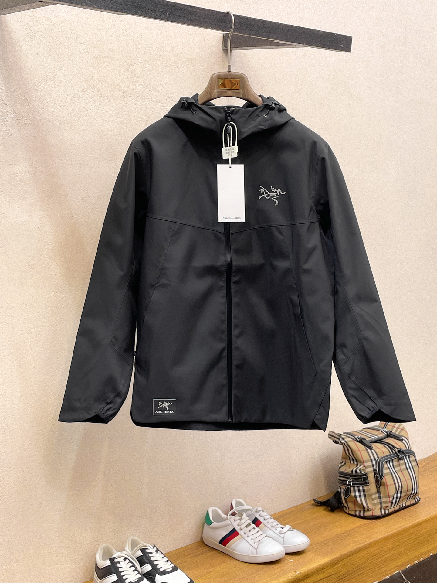 新品 始祖鸟 25ss新款轻薄硬壳冲锋衣百搭户外男女同款🔥采用原厂GORE-TEX科技面料细节辅料全部同