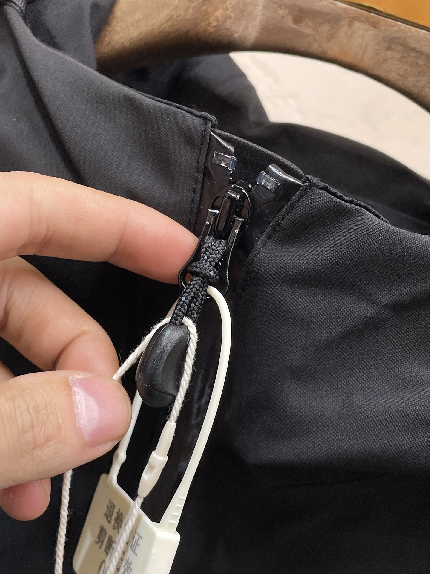 新品 始祖鸟 25ss新款轻薄硬壳冲锋衣百搭户外男女同款🔥采用原厂GORE-TEX科技面料细节辅料全部同