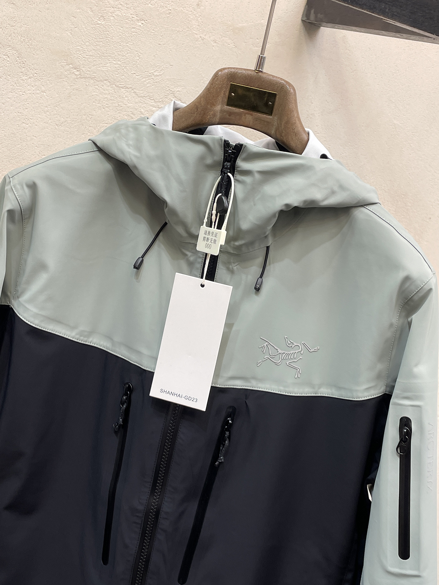 新品 始祖鸟 25ss新款轻薄硬壳冲锋衣百搭户外男女同款🔥采用原厂GORE-TEX科技面料细节辅料全部同