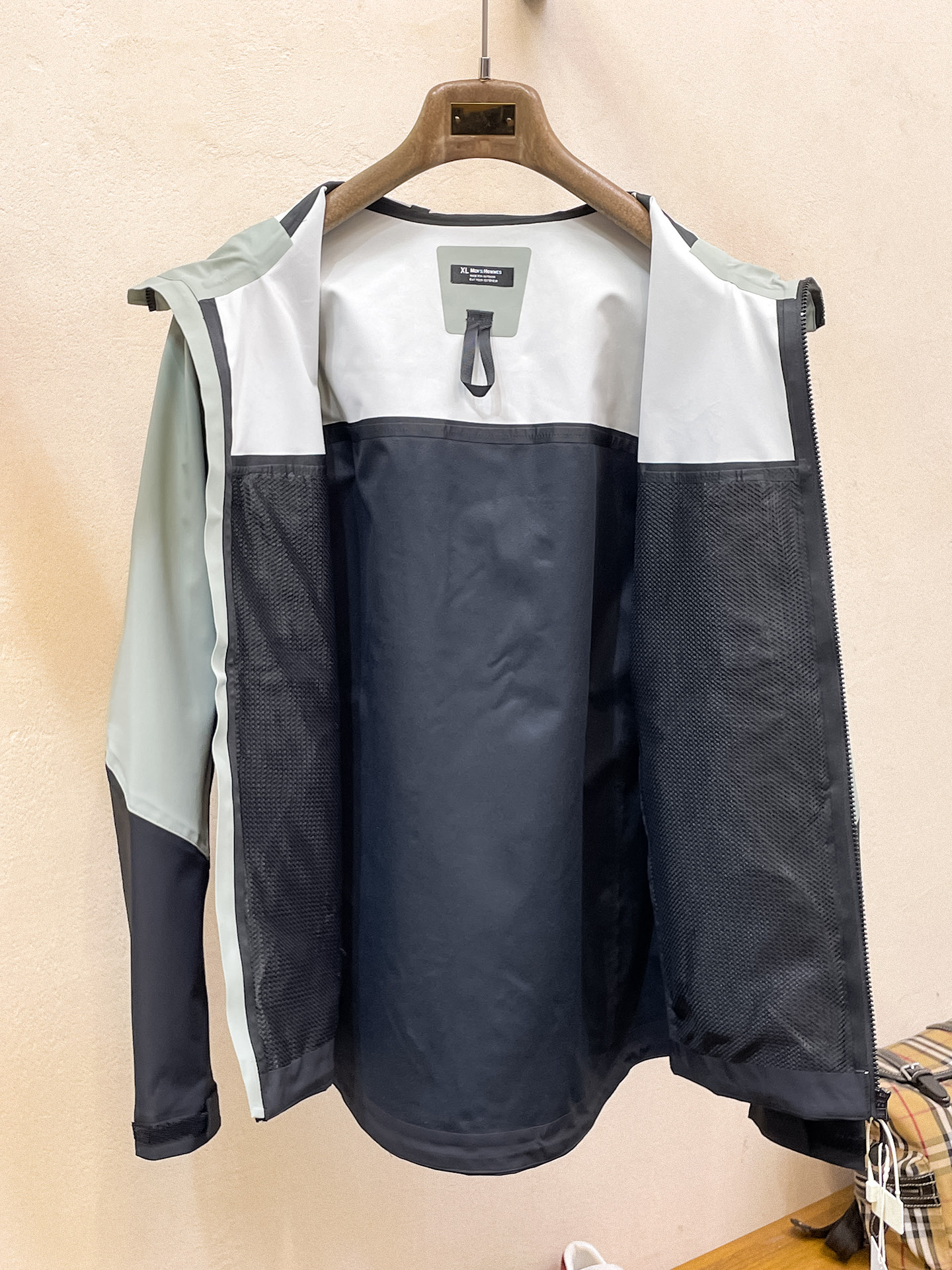 新品 始祖鸟 25ss新款轻薄硬壳冲锋衣百搭户外男女同款🔥采用原厂GORE-TEX科技面料细节辅料全部同