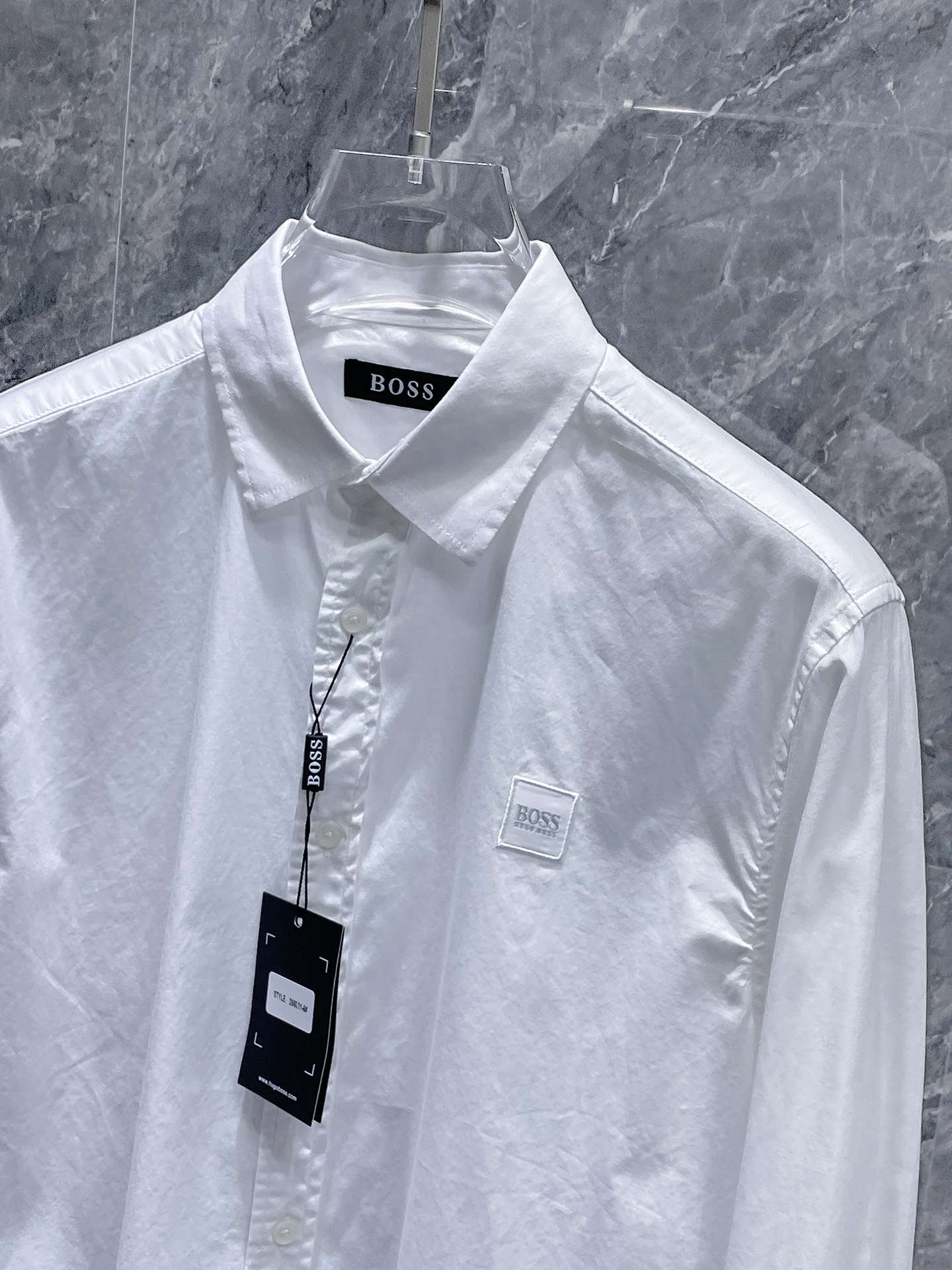 boss 2025ss春夏时尚大爆款短袖衬衫，贸易公司渠道货，品相完美如斯，属于入柜级别，可预见性的爆款