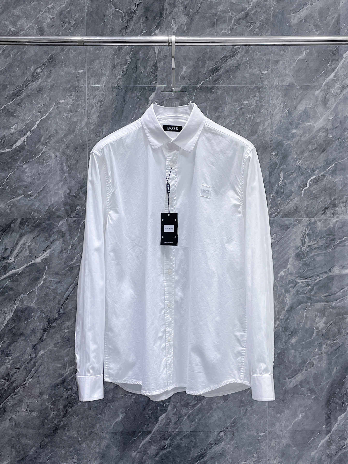 boss 2025ss春夏时尚大爆款短袖衬衫，贸易公司渠道货，品相完美如斯，属于入柜级别，可预见性的爆款