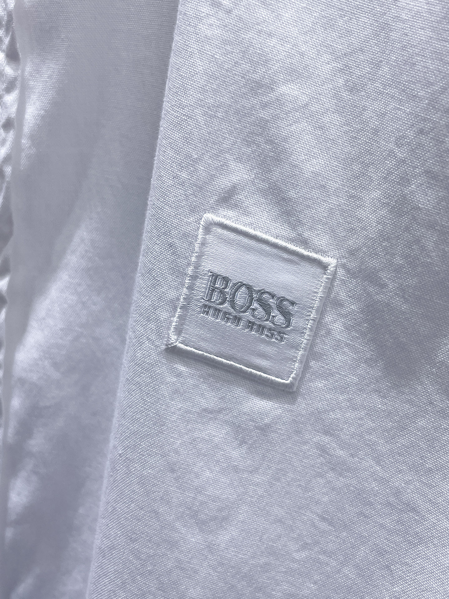 boss 2025ss春夏时尚大爆款短袖衬衫，贸易公司渠道货，品相完美如斯，属于入柜级别，可预见性的爆款