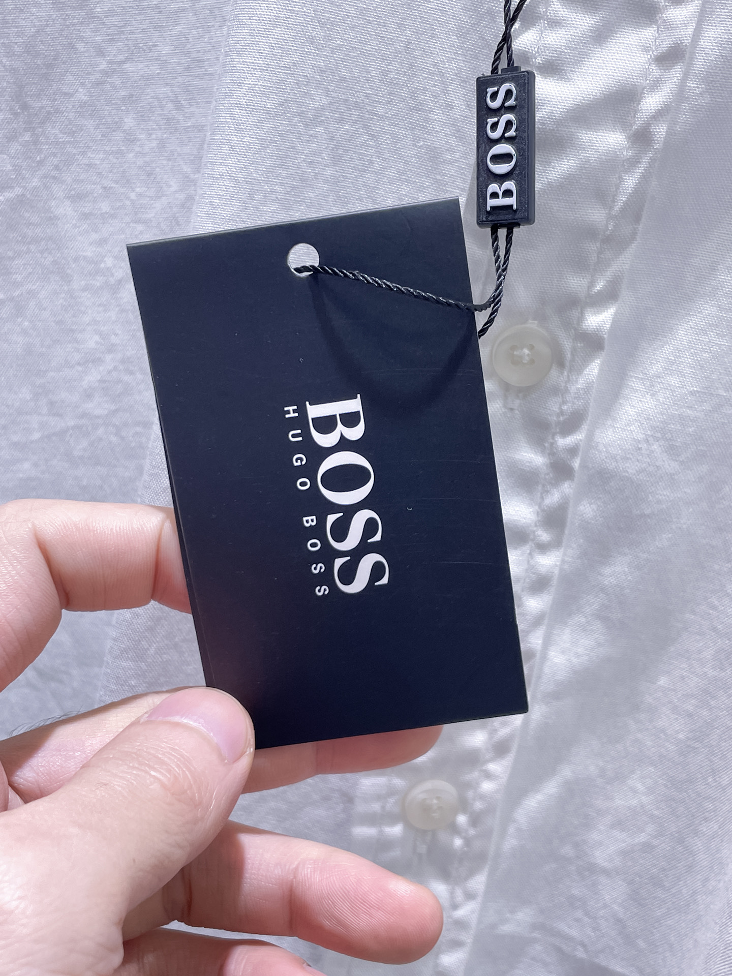 boss 2025ss春夏时尚大爆款短袖衬衫，贸易公司渠道货，品相完美如斯，属于入柜级别，可预见性的爆款