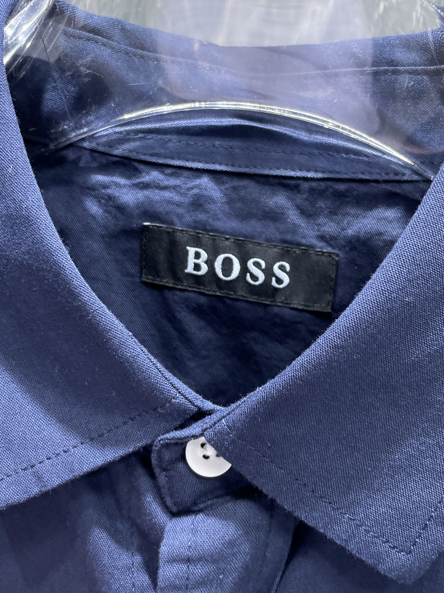 boss 2025ss春夏时尚大爆款短袖衬衫，贸易公司渠道货，品相完美如斯，属于入柜级别，可预见性的爆款