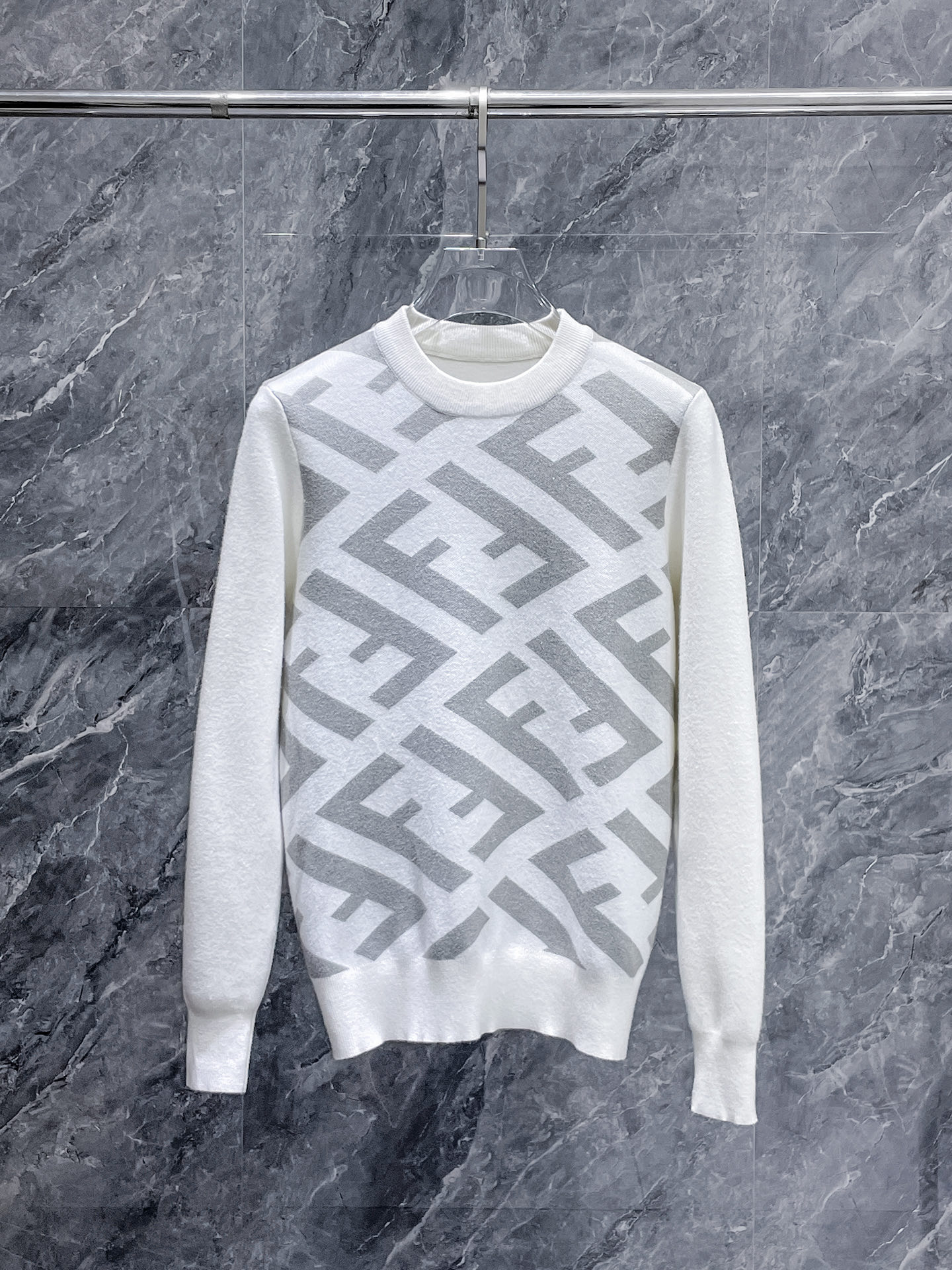 芬迪 毛衣 2025秋冬最新系列，专柜1:1顶级复刻，全品相！加厚款，潮人必备单品！懂货的老铁赶紧下手，