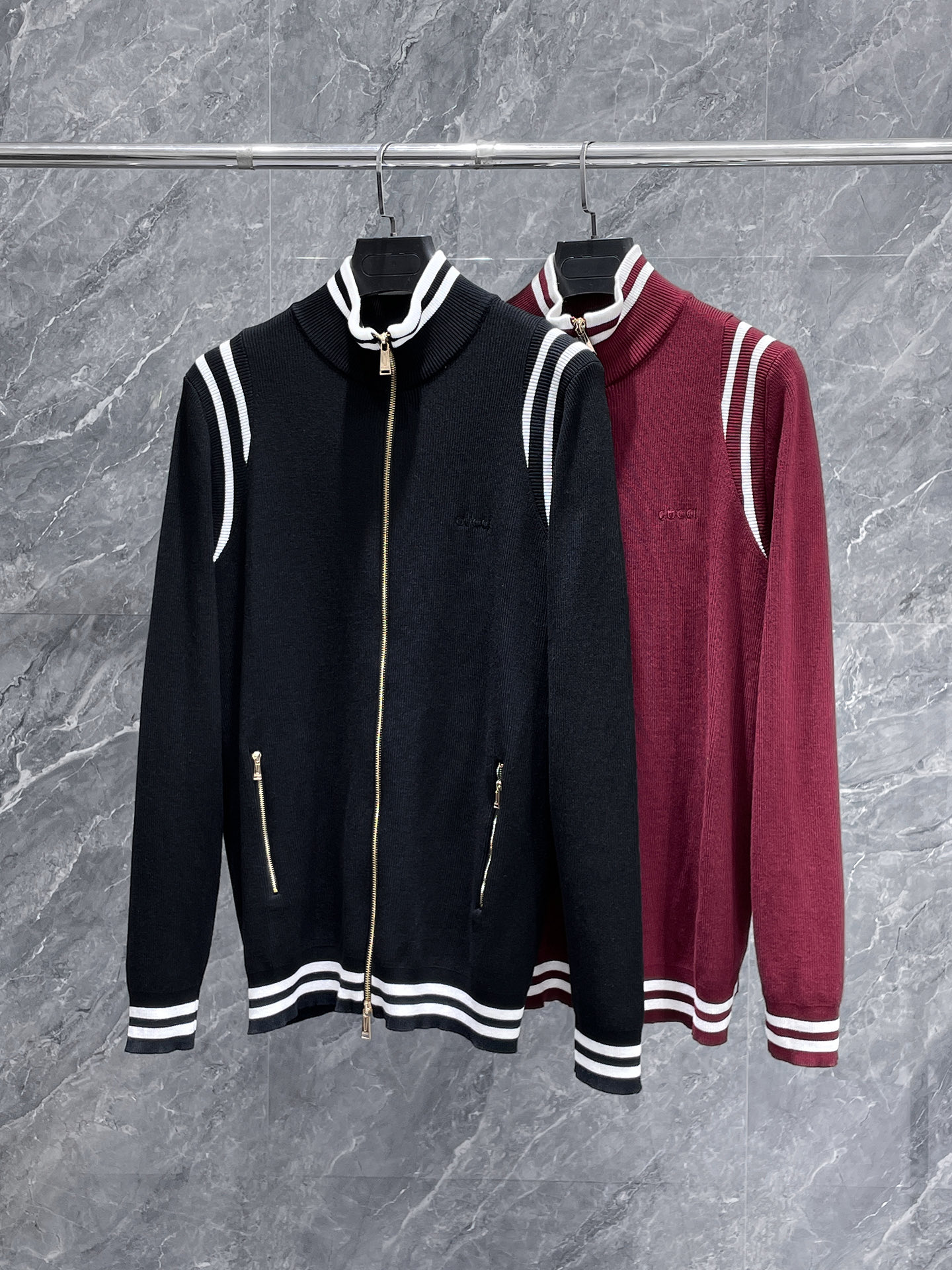 古驰 2025新品羊毛衣外套 具有手感细腻柔软，可直接与肌肤接触，让暖心的纱线变化出细腻的质感，顶级工艺