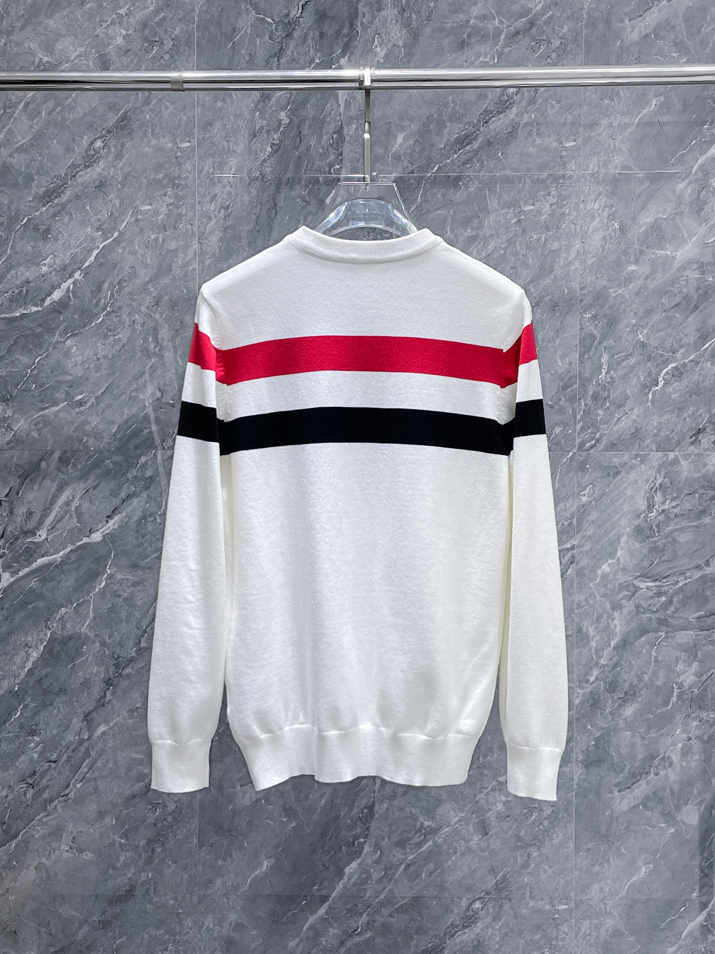 蒙口 毛衣 2025秋冬最新系列，专柜1:1顶级复刻，全品相！加厚款，潮人必备单品！懂货的老铁赶紧下手，