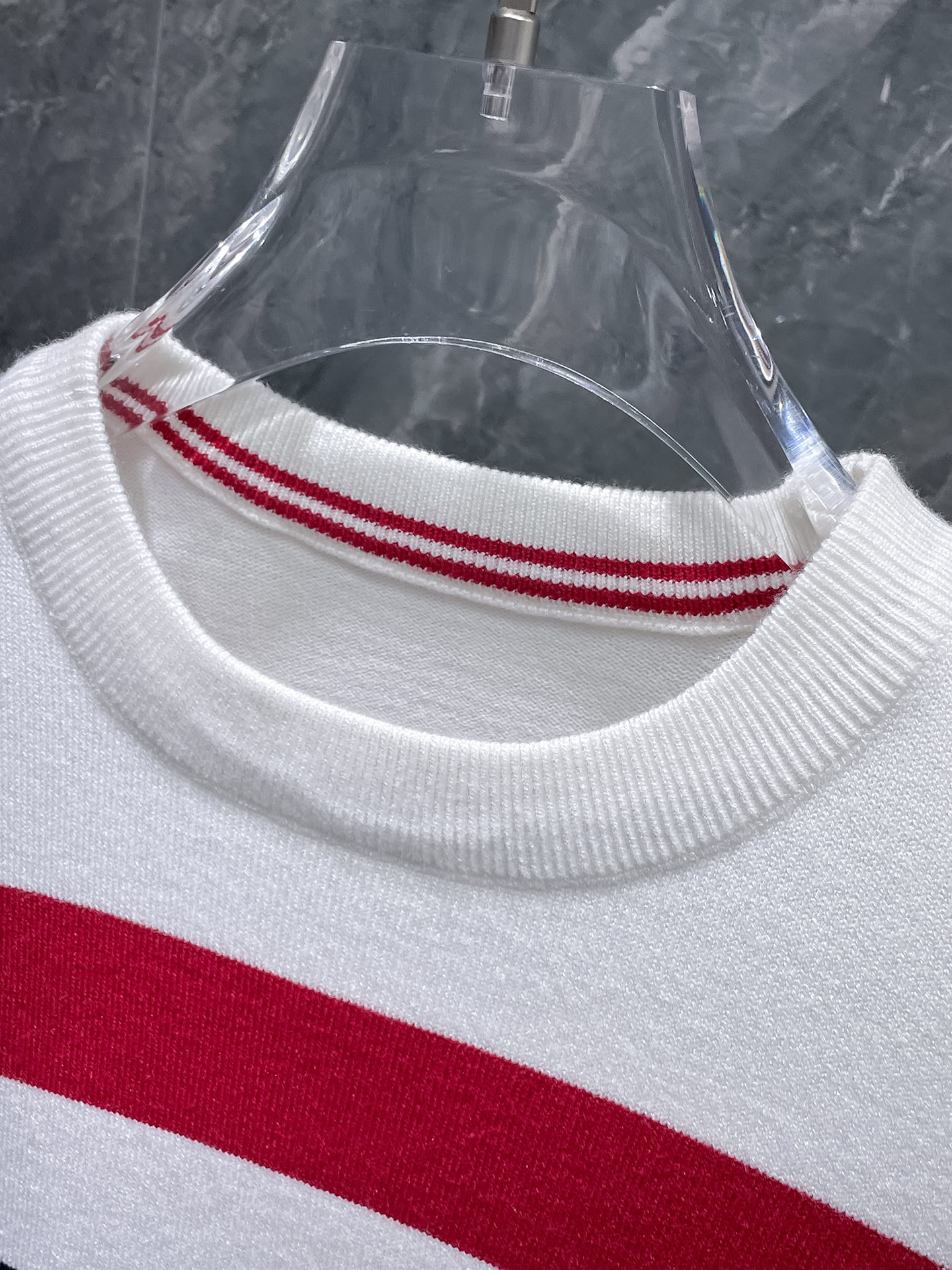 蒙口 毛衣 2025秋冬最新系列，专柜1:1顶级复刻，全品相！加厚款，潮人必备单品！懂货的老铁赶紧下手，