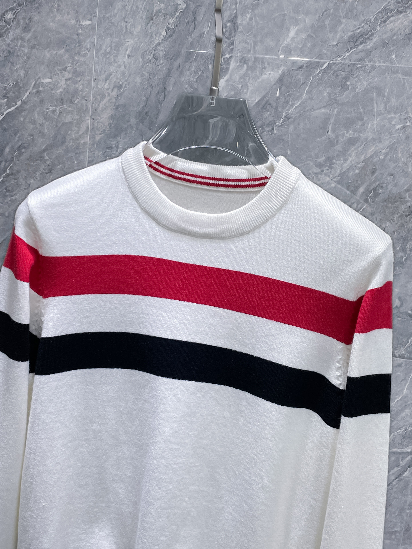 蒙口 毛衣 2025秋冬最新系列，专柜1:1顶级复刻，全品相！加厚款，潮人必备单品！懂货的老铁赶紧下手，