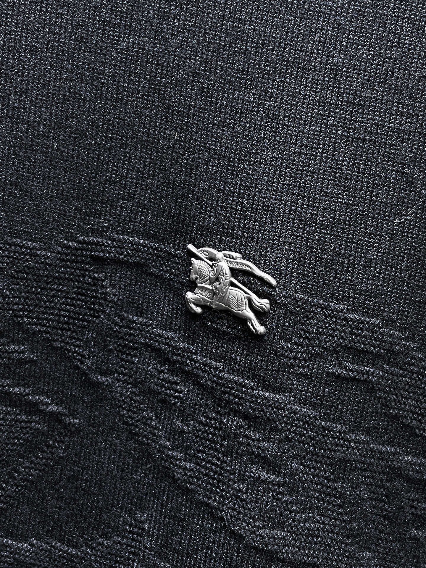 巴宝莉 毛衣 2025秋冬最新系列，专柜1:1顶级复刻，全品相！加厚款，潮人必备单品！懂货的老铁赶紧下手