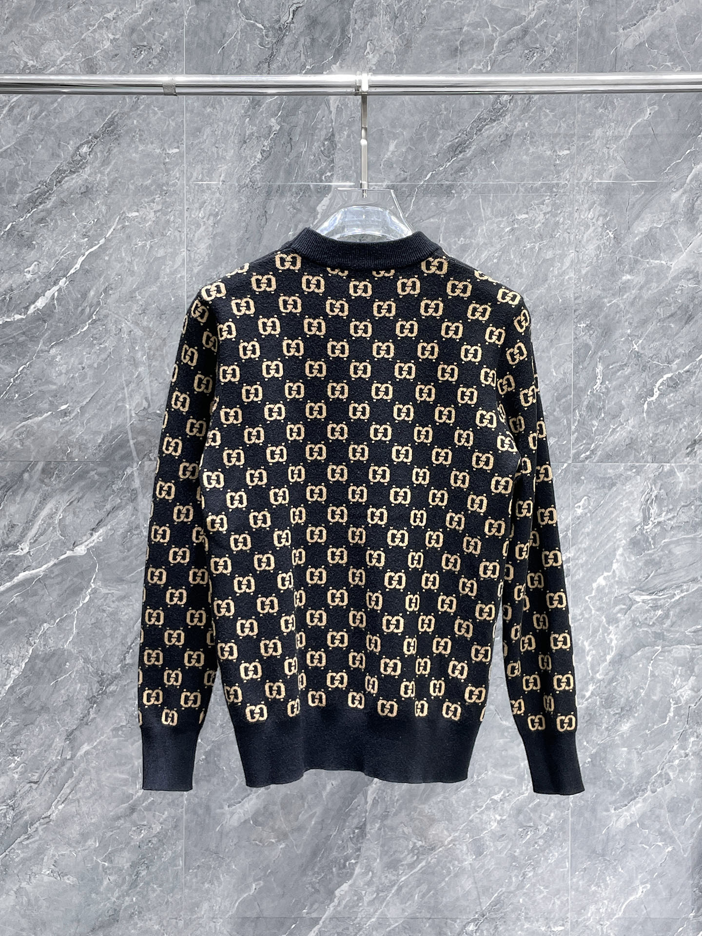 古驰 毛衣 2025秋冬最新系列，专柜1:1顶级复刻，全品相！加厚款，潮人必备单品！懂货的老铁赶紧下手，