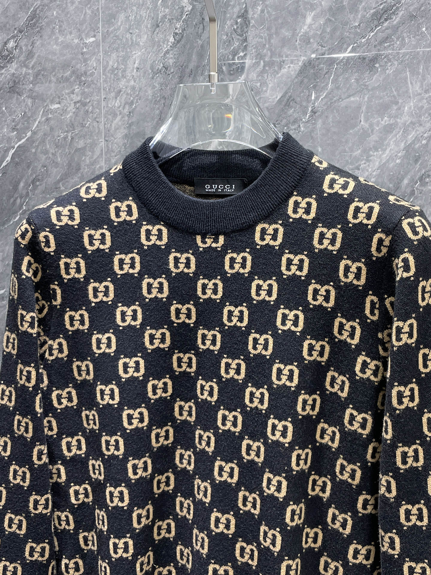 古驰 毛衣 2025秋冬最新系列，专柜1:1顶级复刻，全品相！加厚款，潮人必备单品！懂货的老铁赶紧下手，