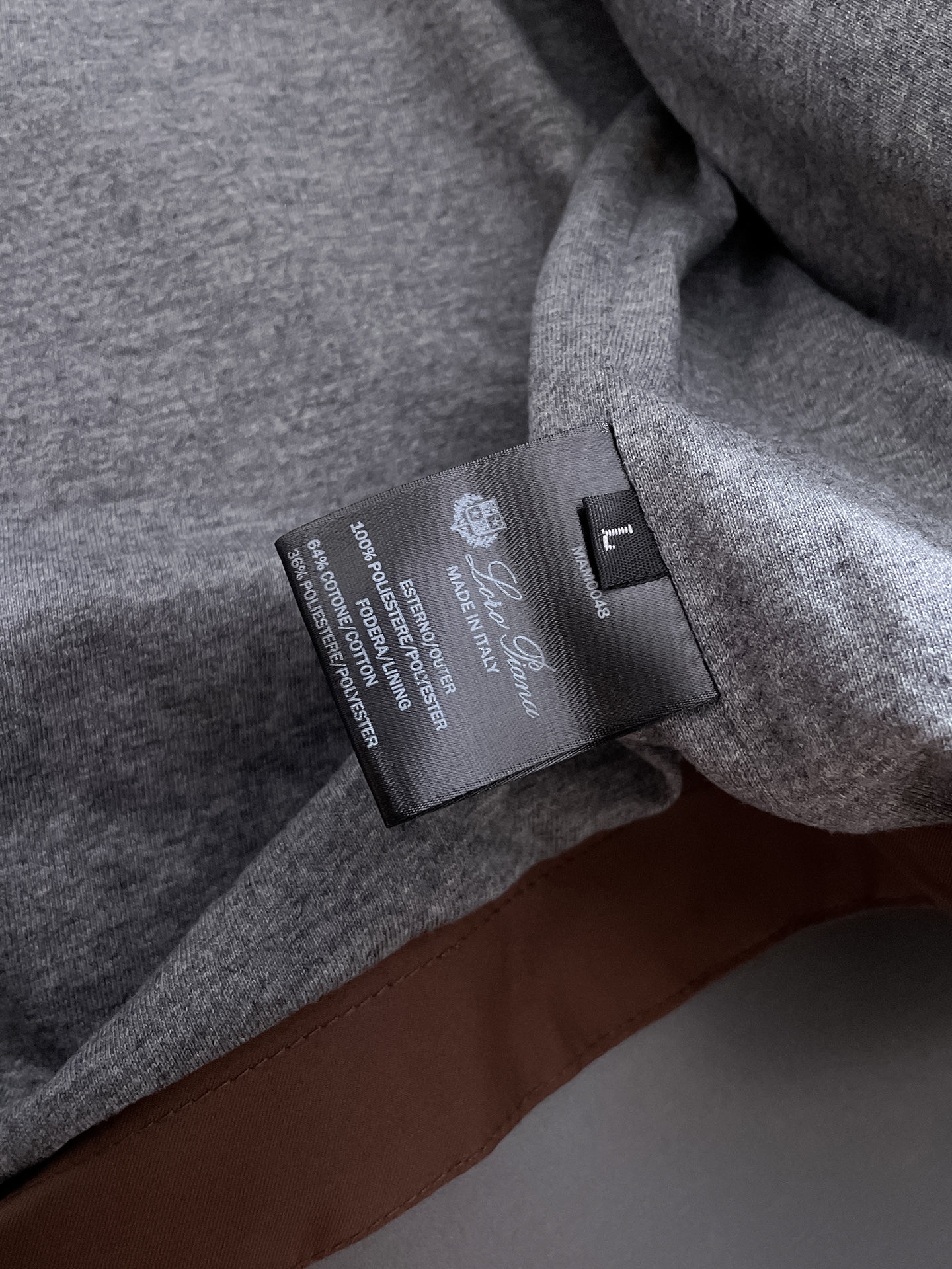 Loro Piana 秋冬 新款爆款专柜新款休闲时尚夹克 超前卫设计风格 细腻舒适 穿着非常轻便不易起皱