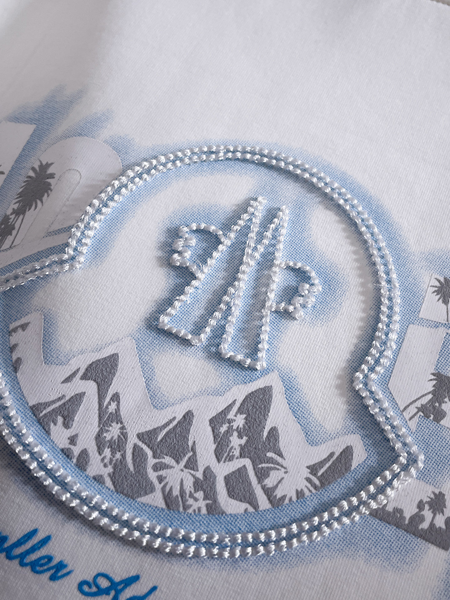 蒙口 2025秋冬新款 顶级版本 最新款空气层 卫衣独家发售！原版复刻，独家设计，超强工艺！极其奢华！版