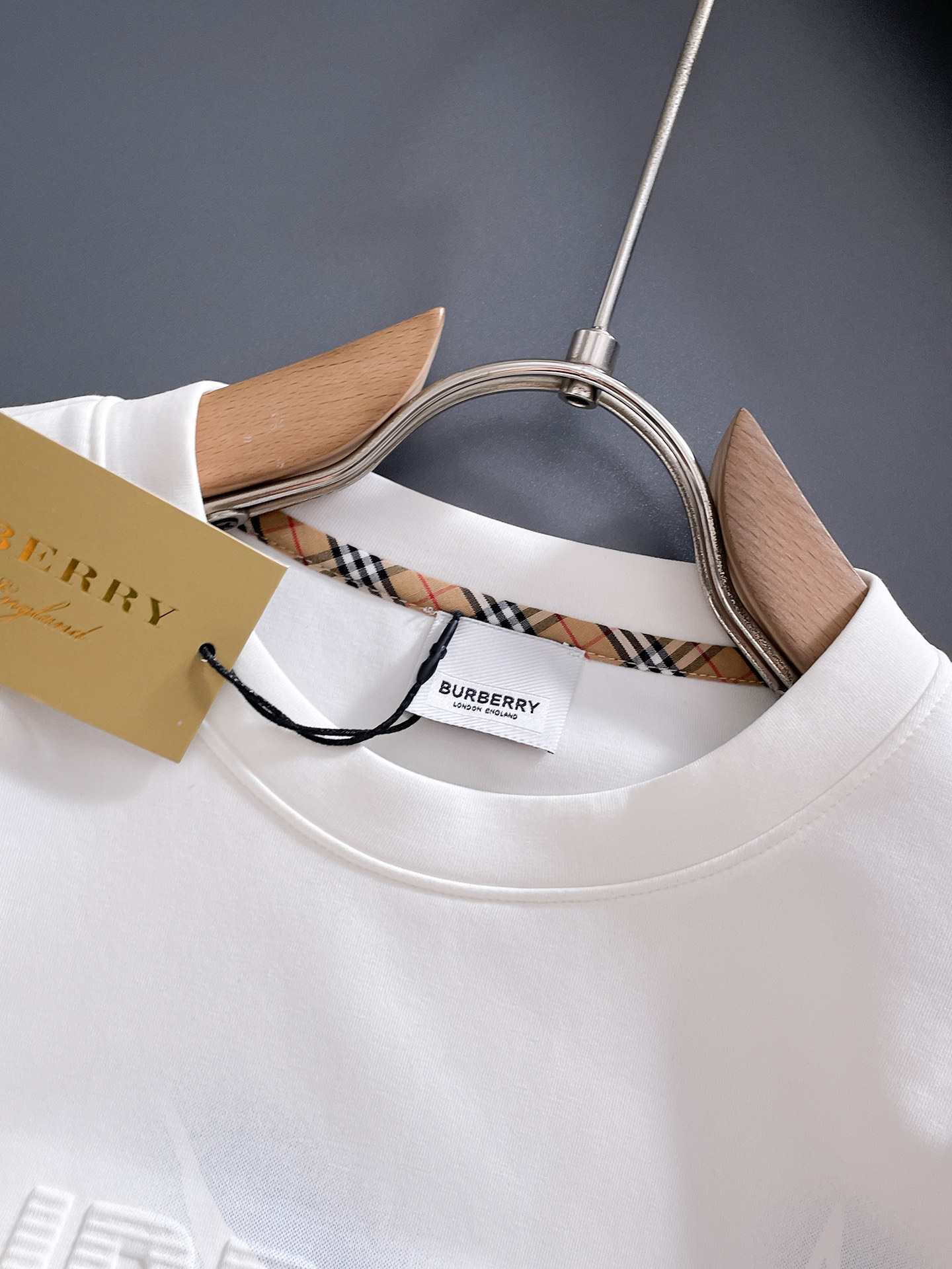 巴宝莉 2025秋冬新款 顶级版本 最新款空气层 卫衣独家发售！原版复刻，独家设计，超强工艺！极其奢华！