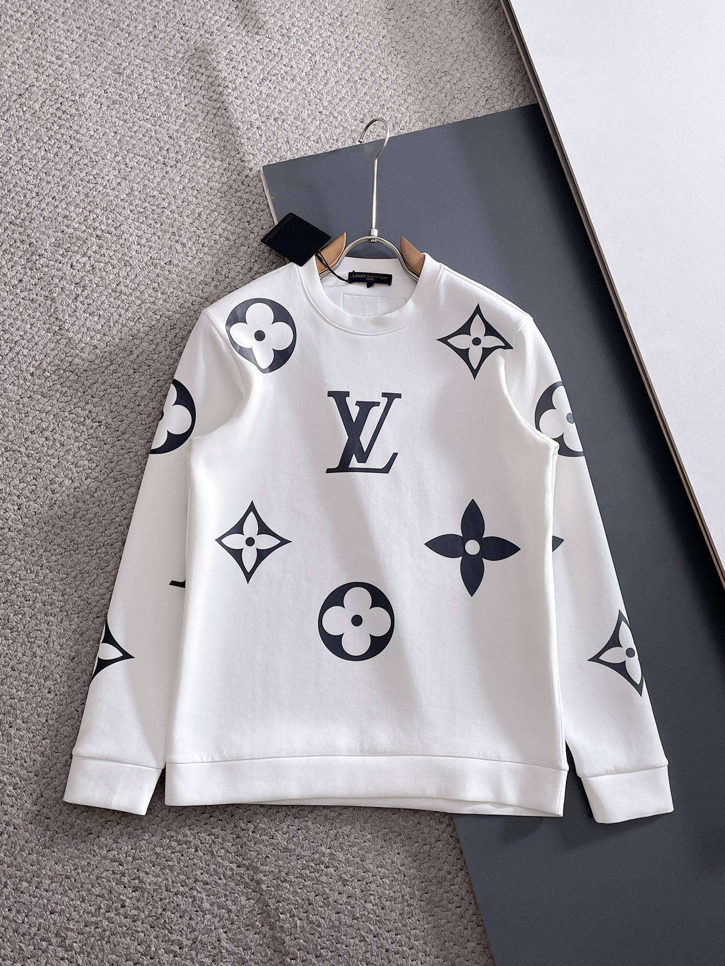 Lv 2025 秋冬 新款 顶级版本 最新款空气层 卫衣独家发售！原版复刻，独家设计，超强工艺！极其奢华