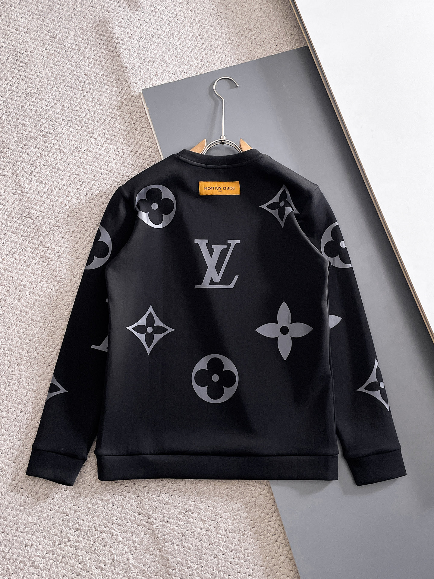 Lv 2025 秋冬 新款 顶级版本 最新款空气层 卫衣独家发售！原版复刻，独家设计，超强工艺！极其奢华