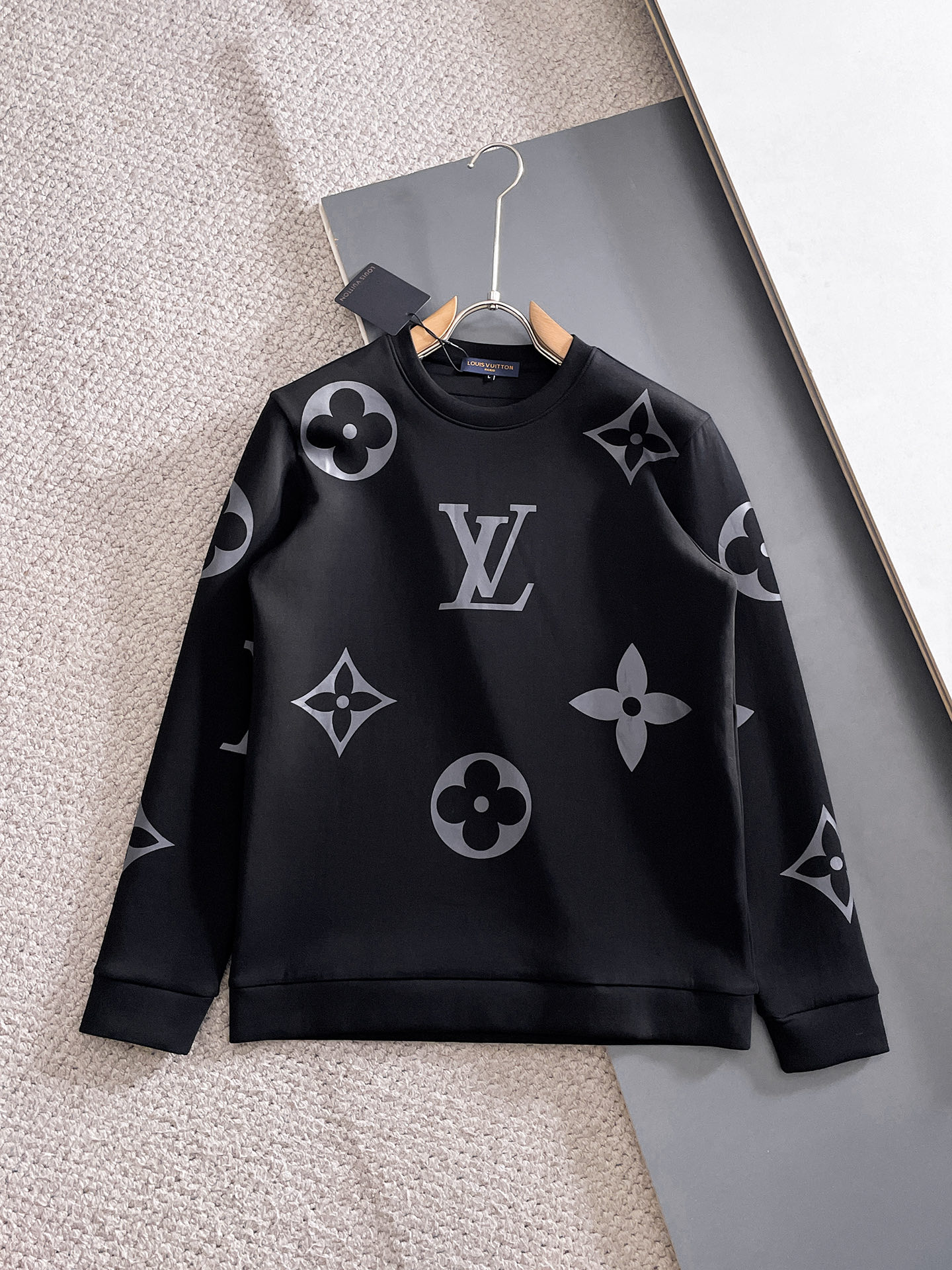 Lv 2025 秋冬 新款 顶级版本 最新款空气层 卫衣独家发售！原版复刻，独家设计，超强工艺！极其奢华