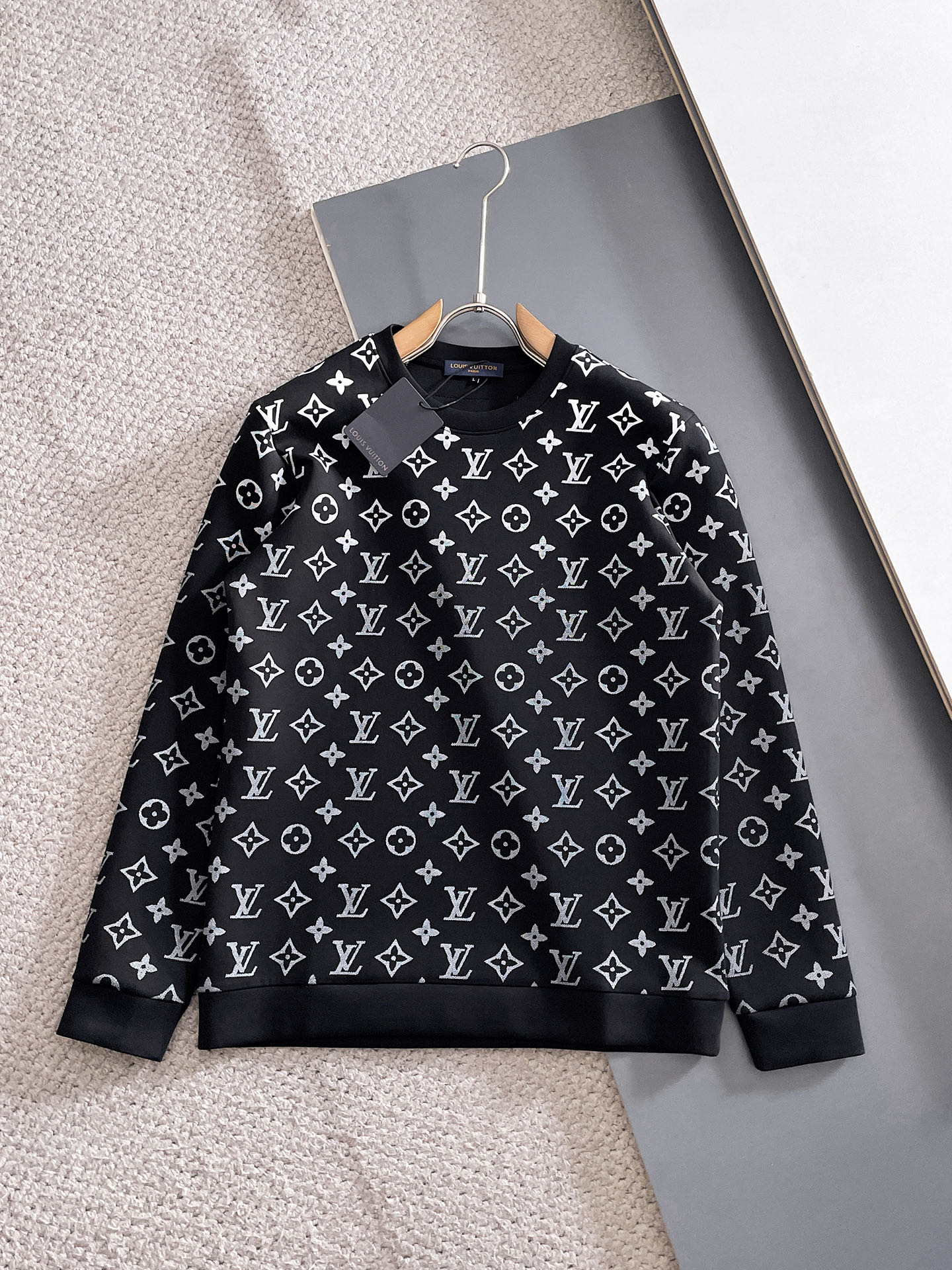 Lv 2025早秋新款 顶级版本 最新款空气层 卫衣独家发售！原版复刻，独家设计，超强工艺！极其奢华！版