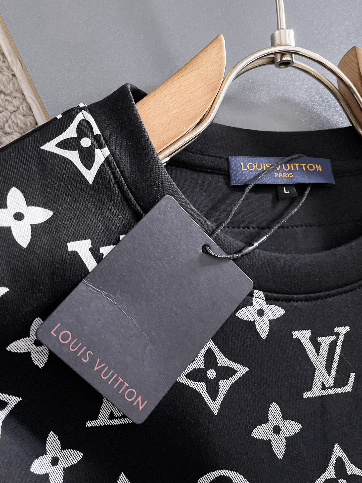 Lv 2025早秋新款 顶级版本 最新款空气层 卫衣独家发售！原版复刻，独家设计，超强工艺！极其奢华！版