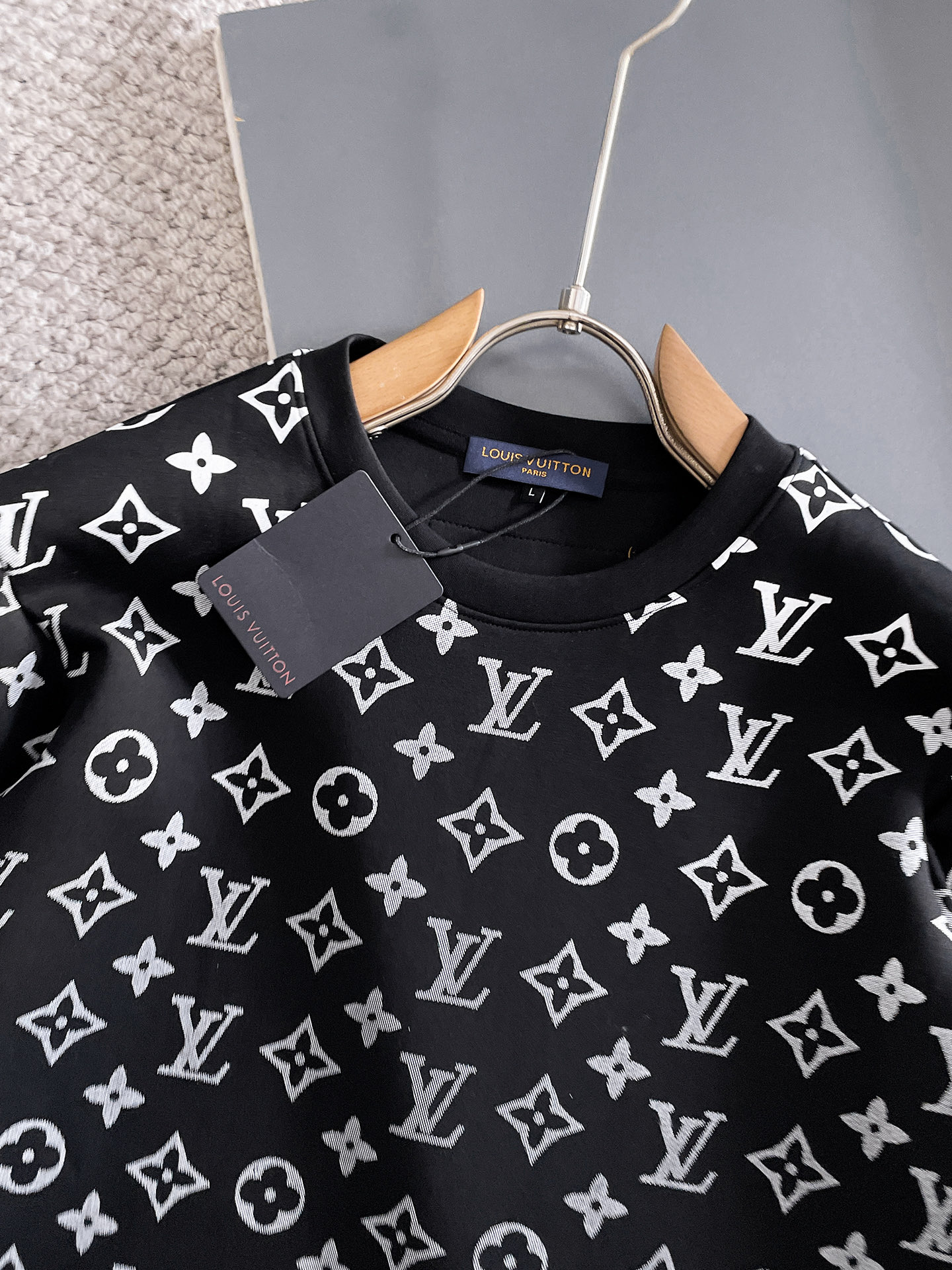 Lv 2025早秋新款 顶级版本 最新款空气层 卫衣独家发售！原版复刻，独家设计，超强工艺！极其奢华！版