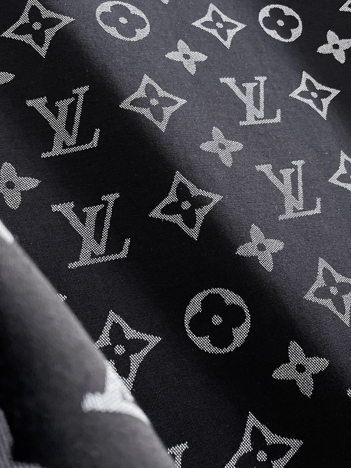 Lv 2025早秋新款 顶级版本 最新款空气层 卫衣独家发售！原版复刻，独家设计，超强工艺！极其奢华！版