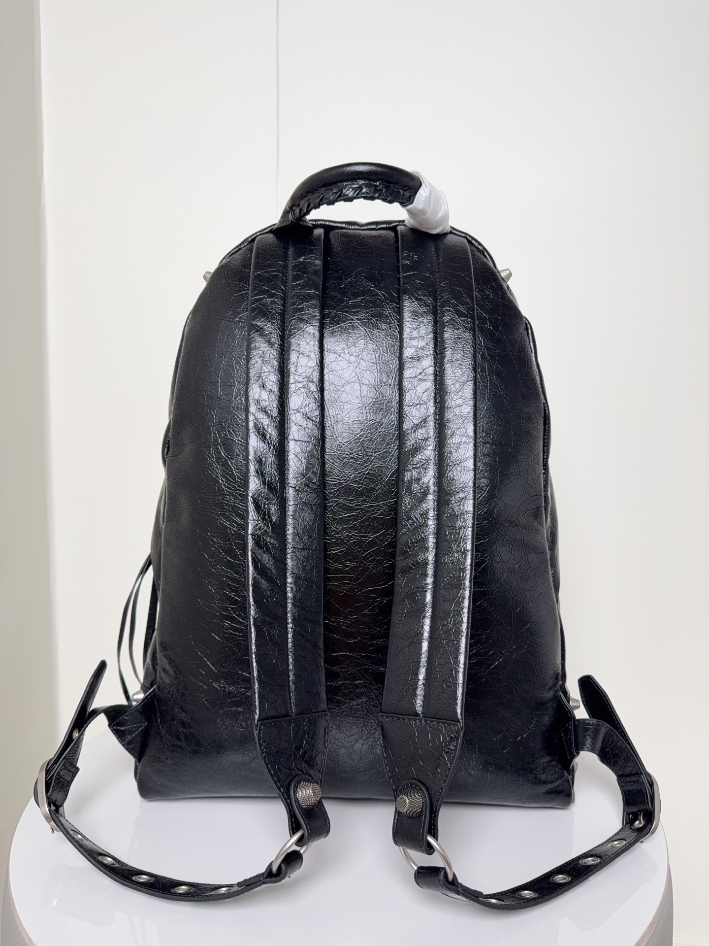 Balenciaga Style Leather Bag style reference detail image 3 from source 776212