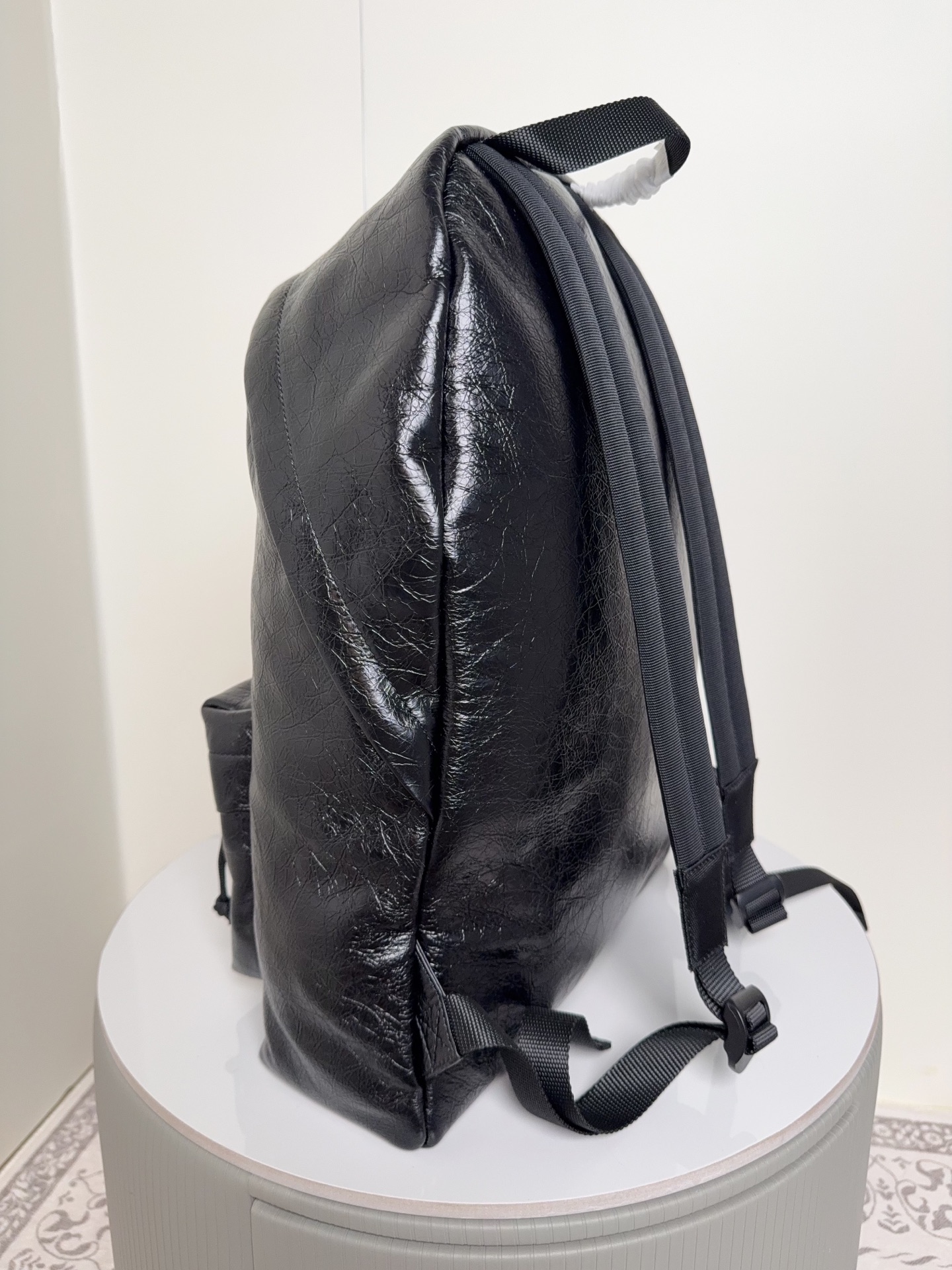 Balenciaga Style Leather Backpack Bags detail image 4 from source 776215