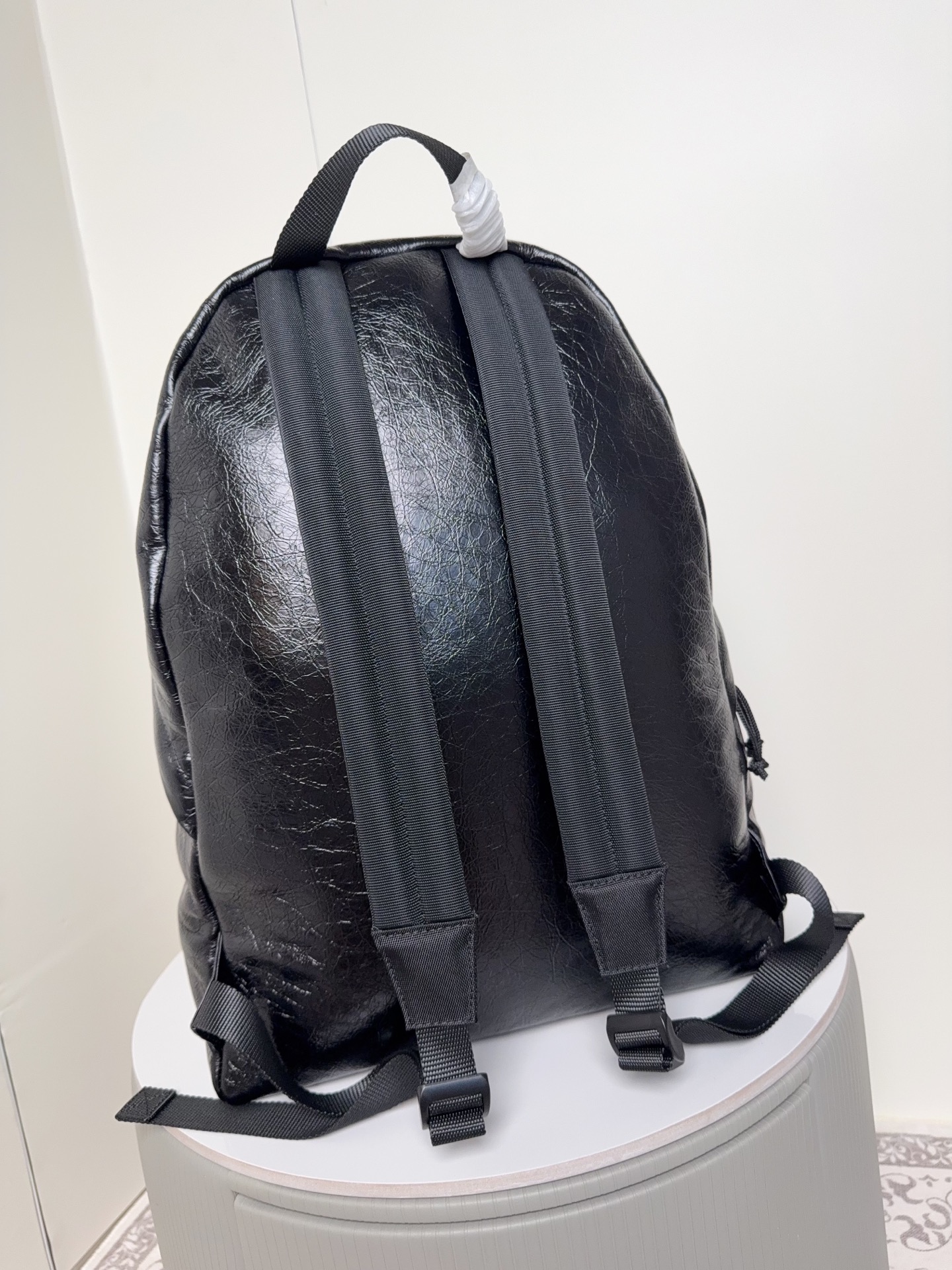 Balenciaga Style Leather Backpack Bags detail image 3 from source 776215