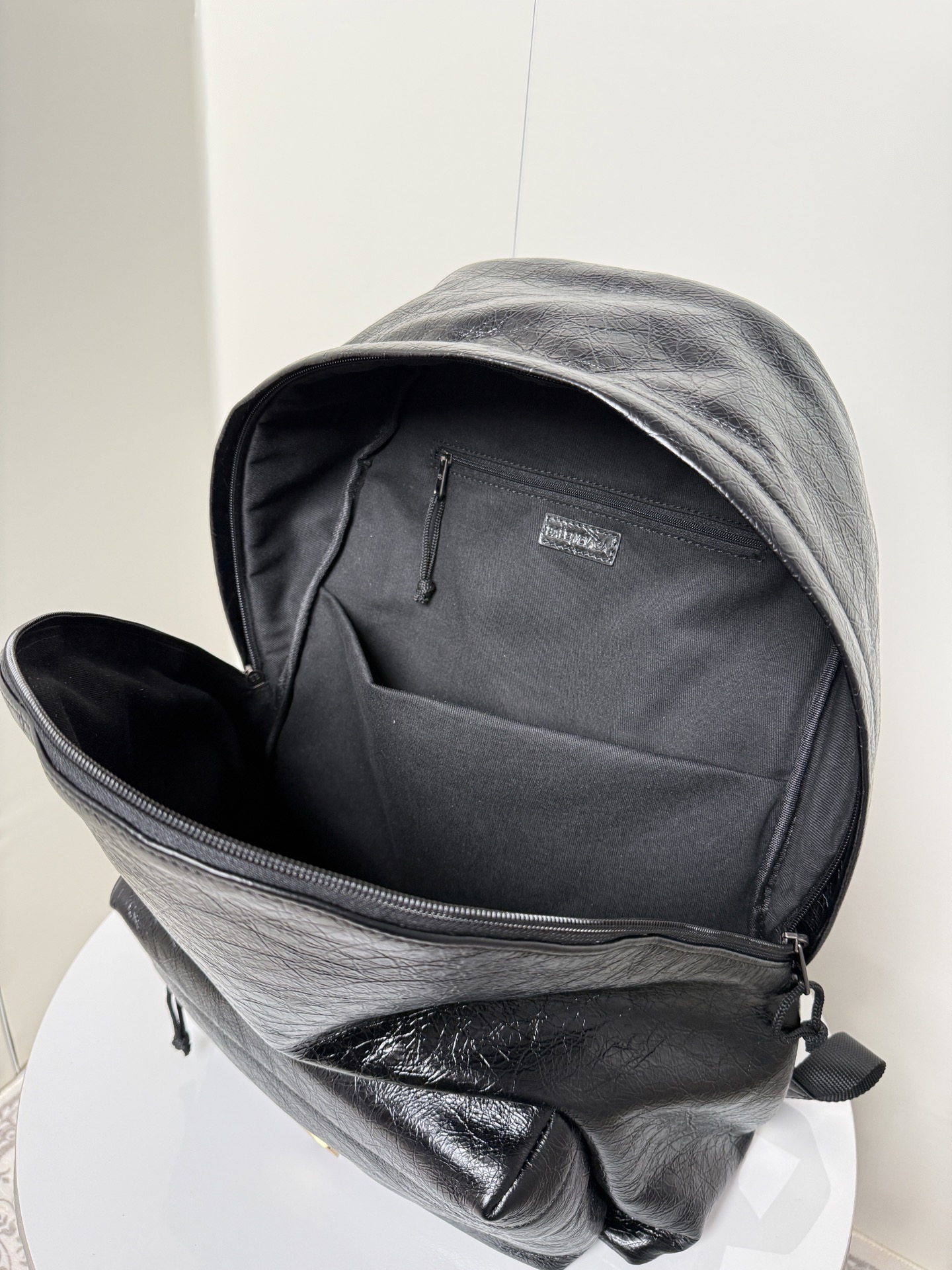 Balenciaga Style Leather Backpack Bags detail image 8 from source 776209