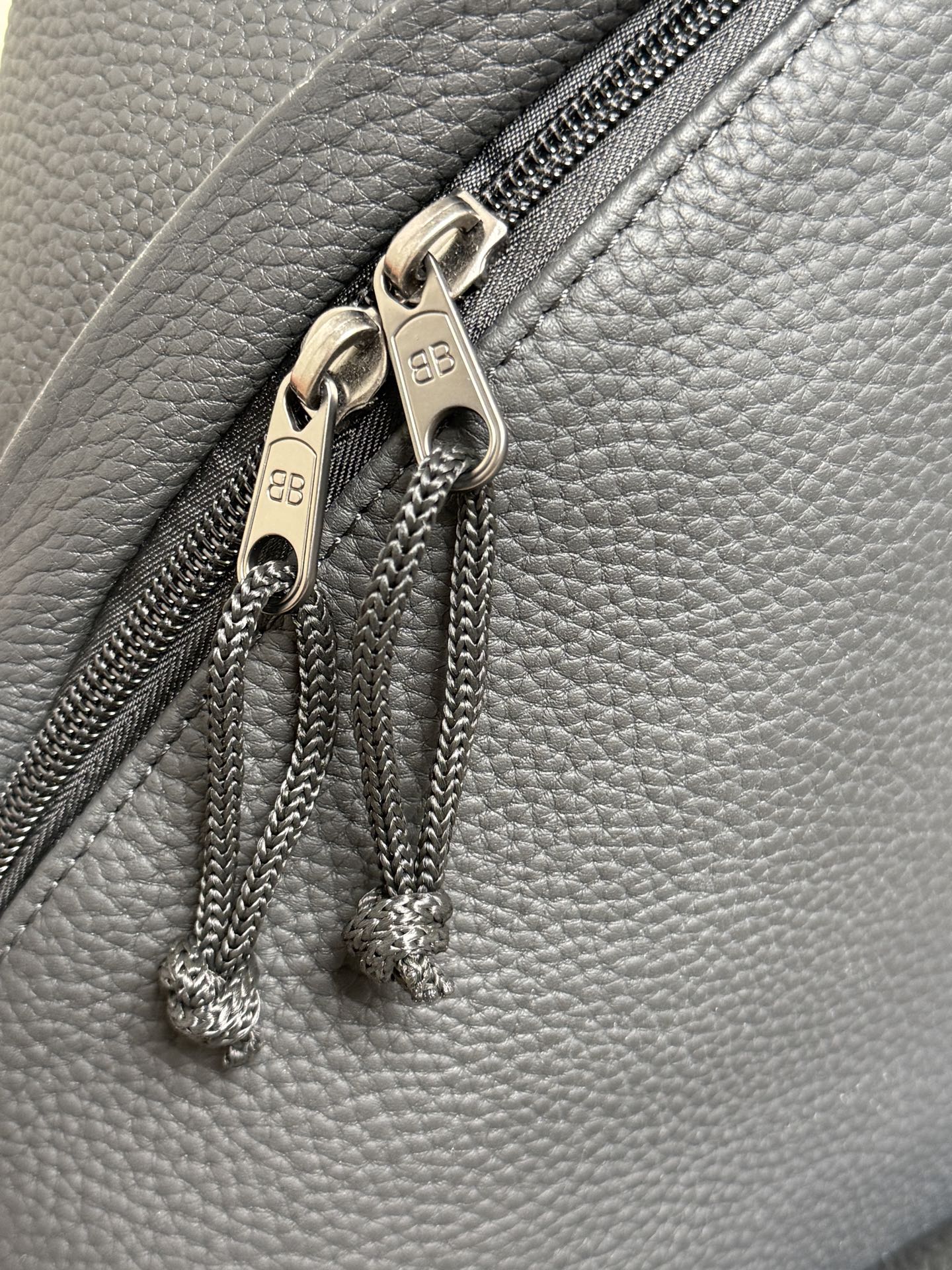 Balenciaga Style Leather Bag style reference detail image 7 from source 776214
