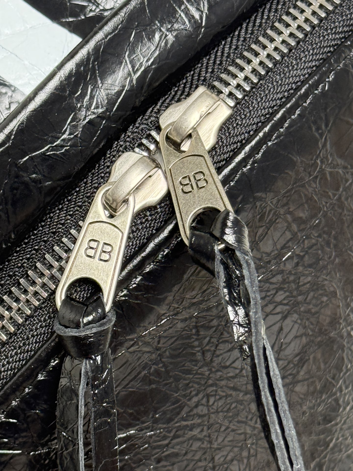 Balenciaga Style Black Leather Bag style reference detail image 9 from source 776211